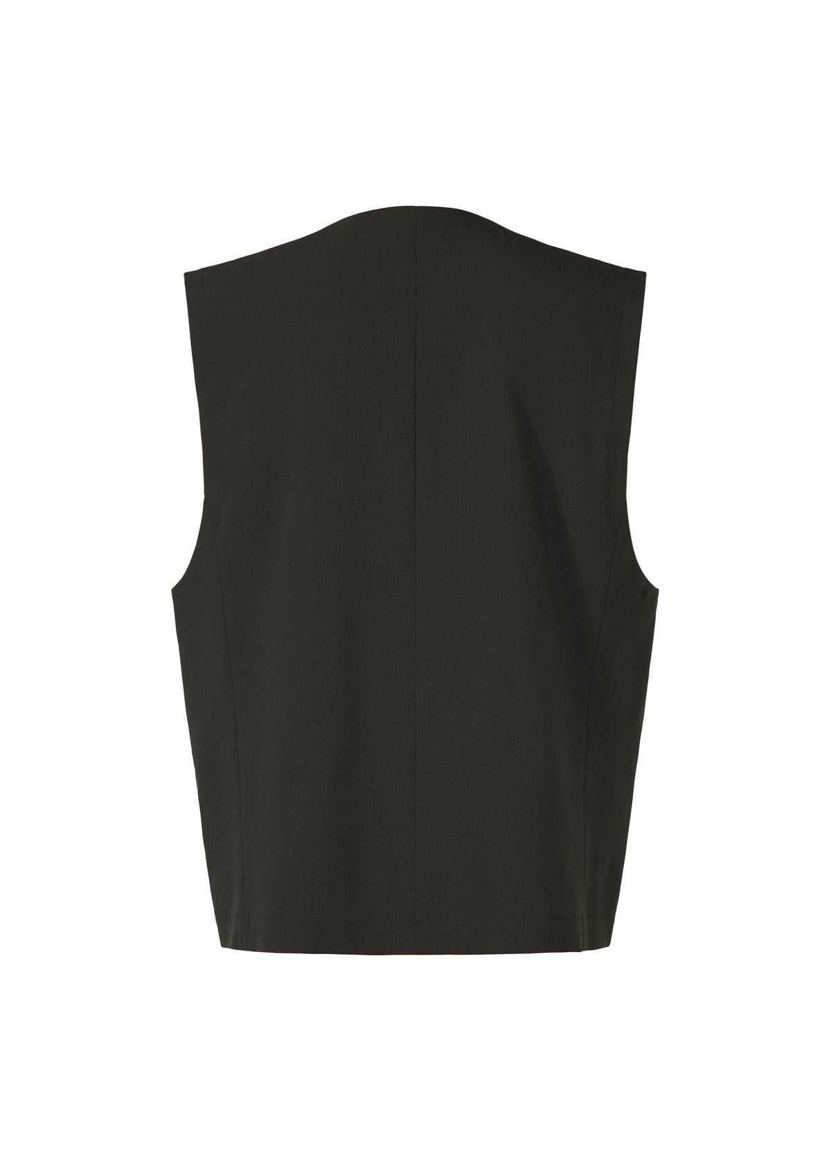 A detail shot of the IM MEN KAIYU vest.