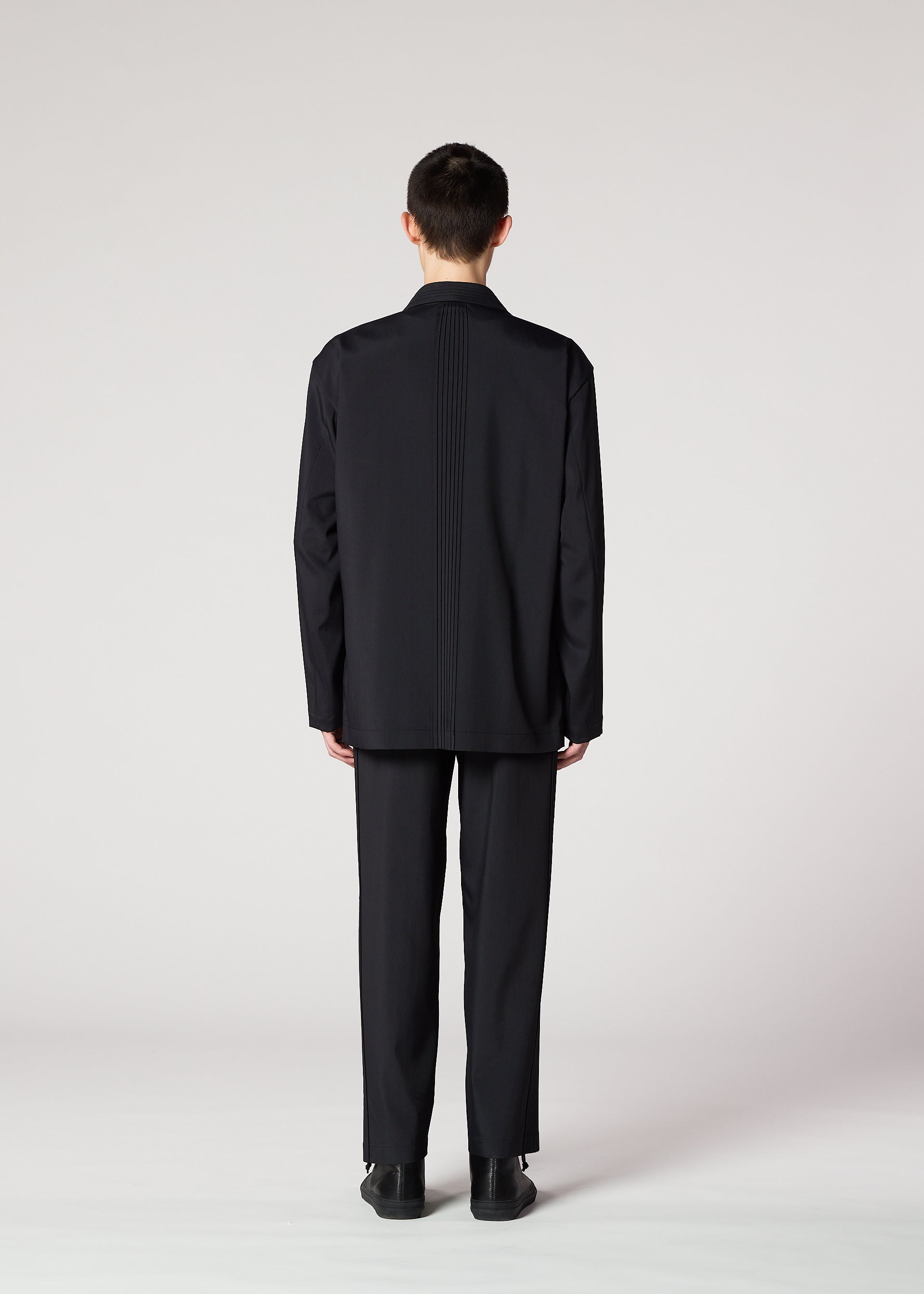 AIR PLEATS BLACK Trousers Black