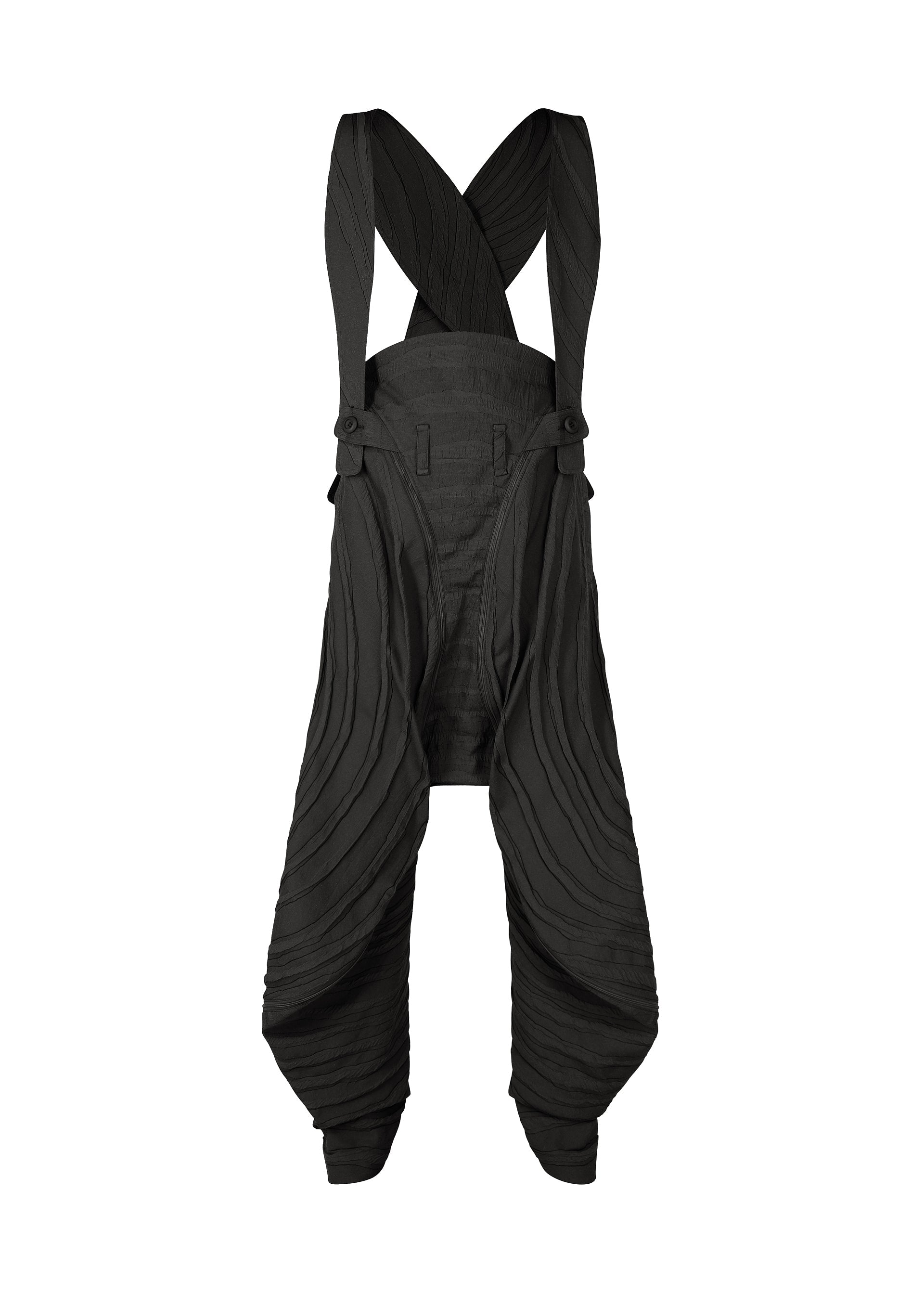 A product shot of the IM MEN ENGRAVE clothing in black (15).