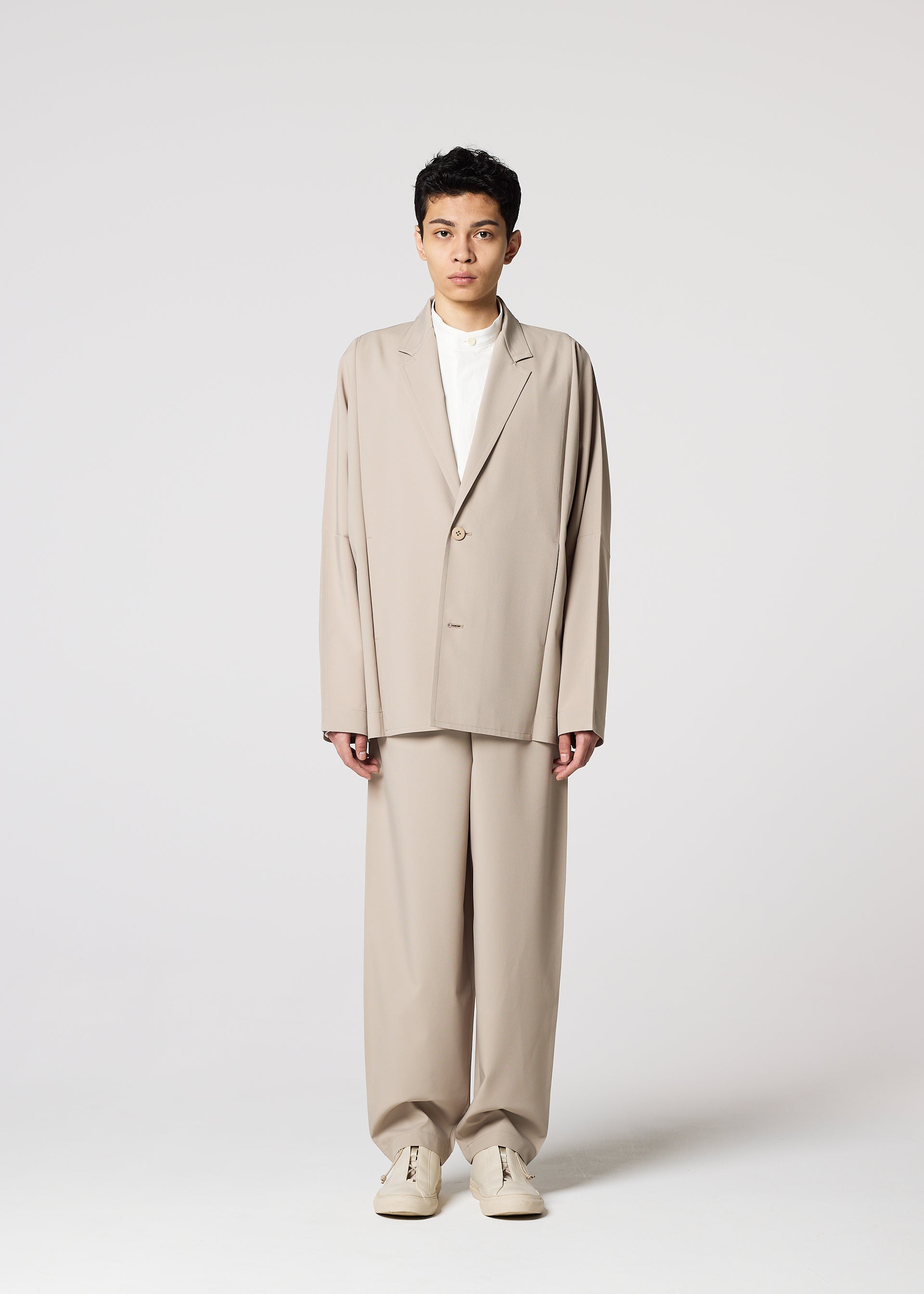 All – Page 28 – The official ISSEY MIYAKE ONLINE STORE | ISSEY