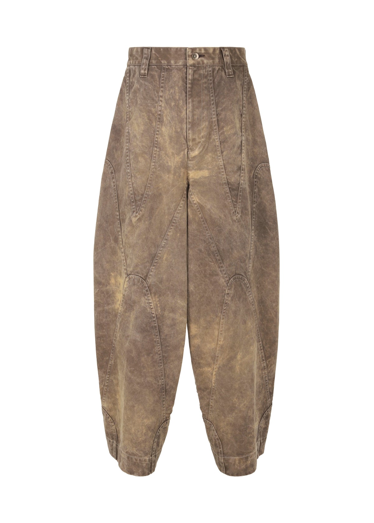 A detail shot of the IM MEN ELEMENTS trousers.