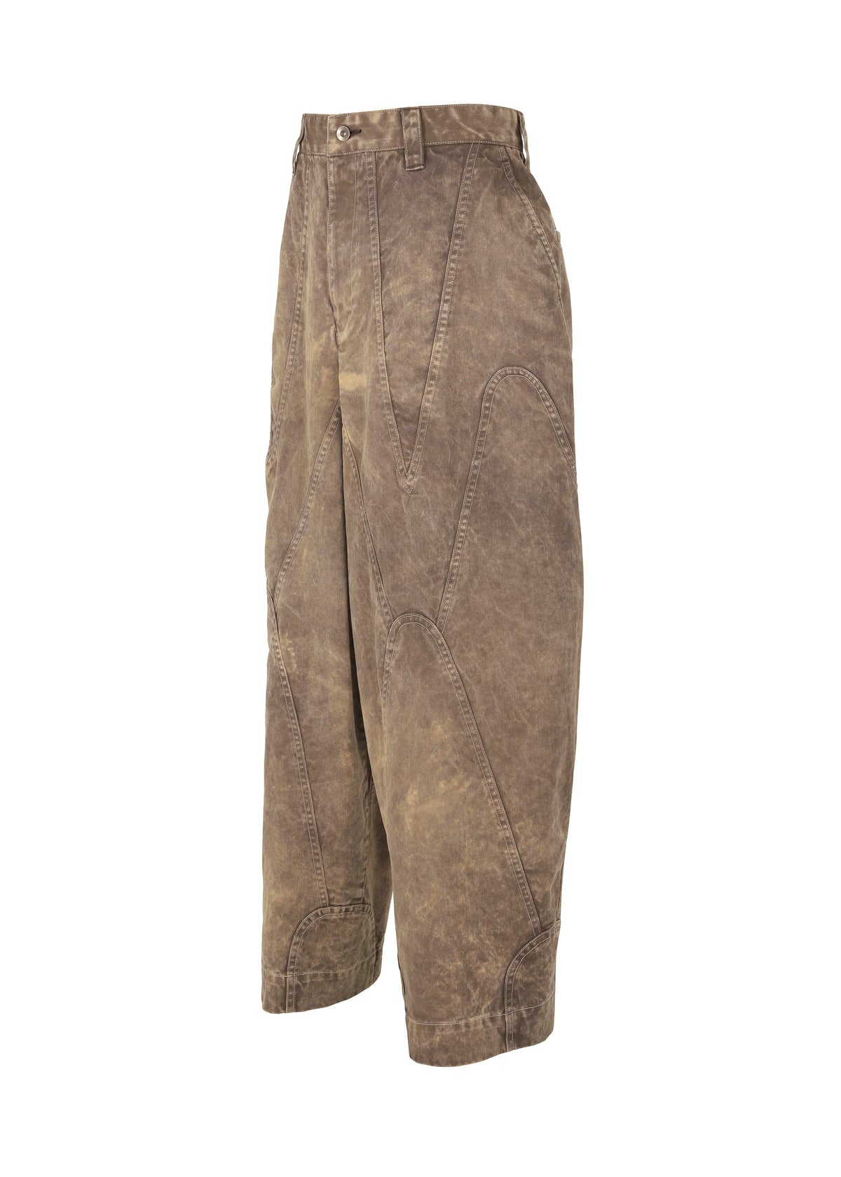 A detail shot of the IM MEN ELEMENTS trousers.