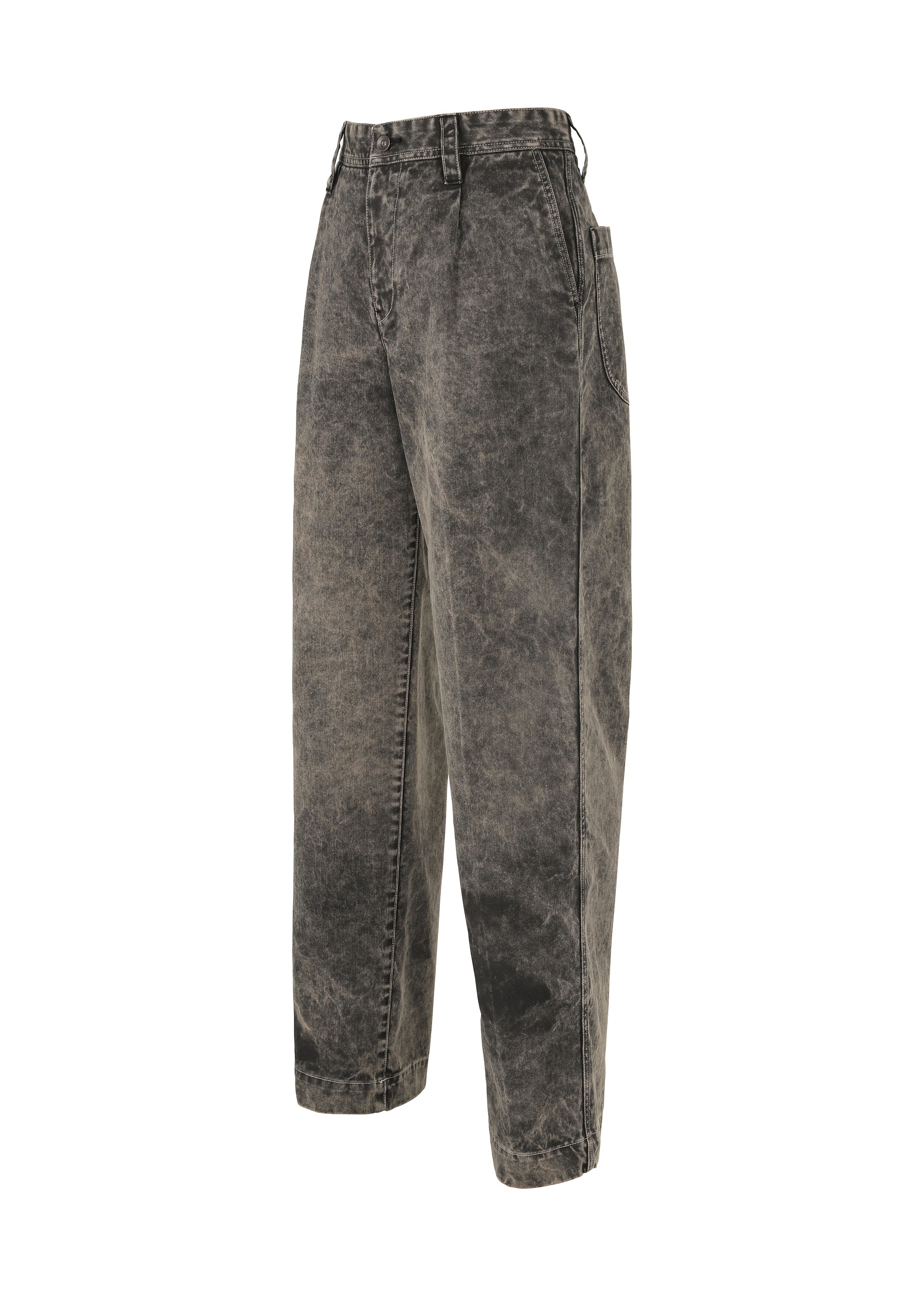 A detail shot of the IM MEN ELEMENTS trousers.