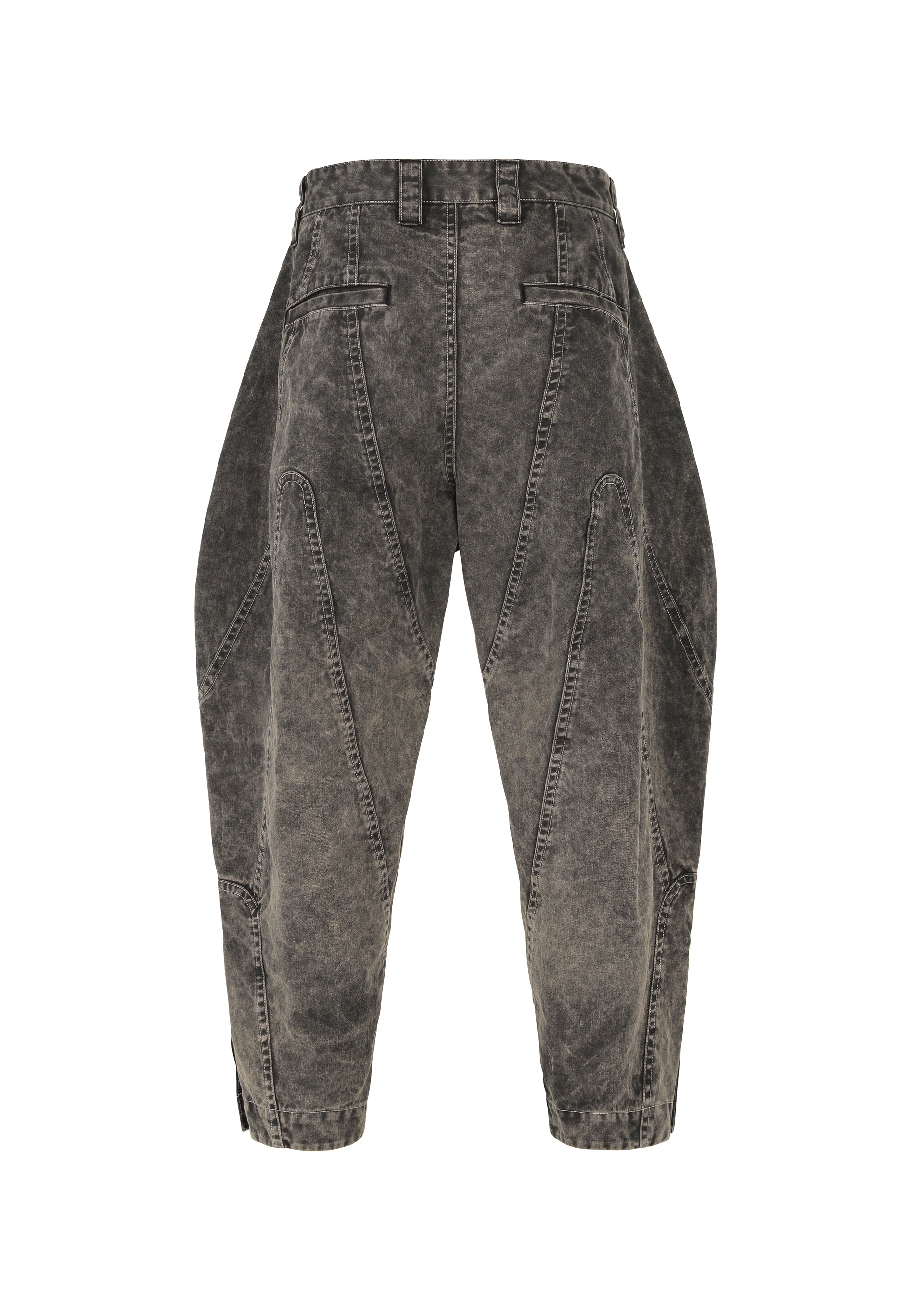A detail shot of the IM MEN ELEMENTS trousers.