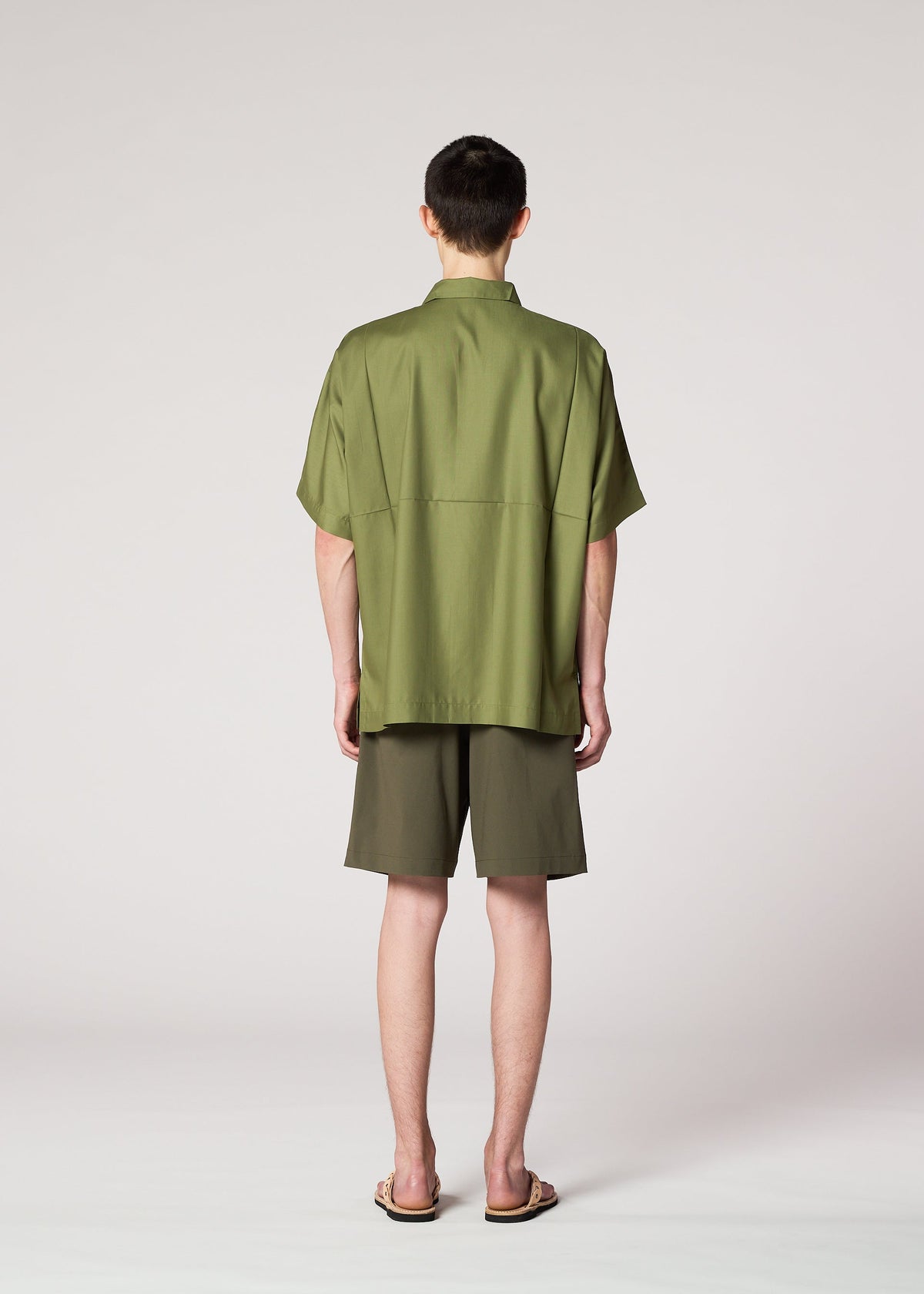 A model wears the IM MEN KAIYU shorts.