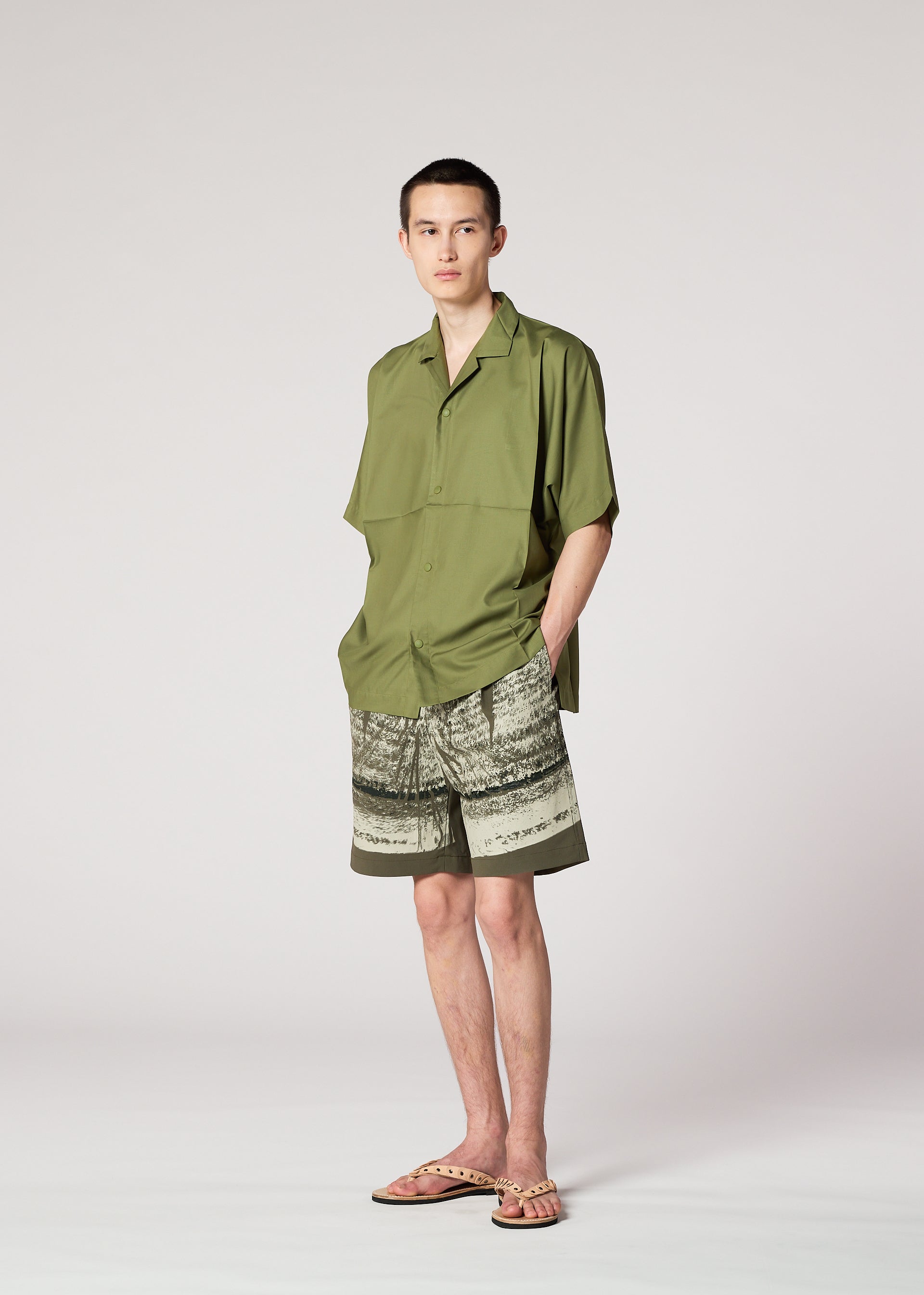 A model wears the IM MEN KAIYU shorts.