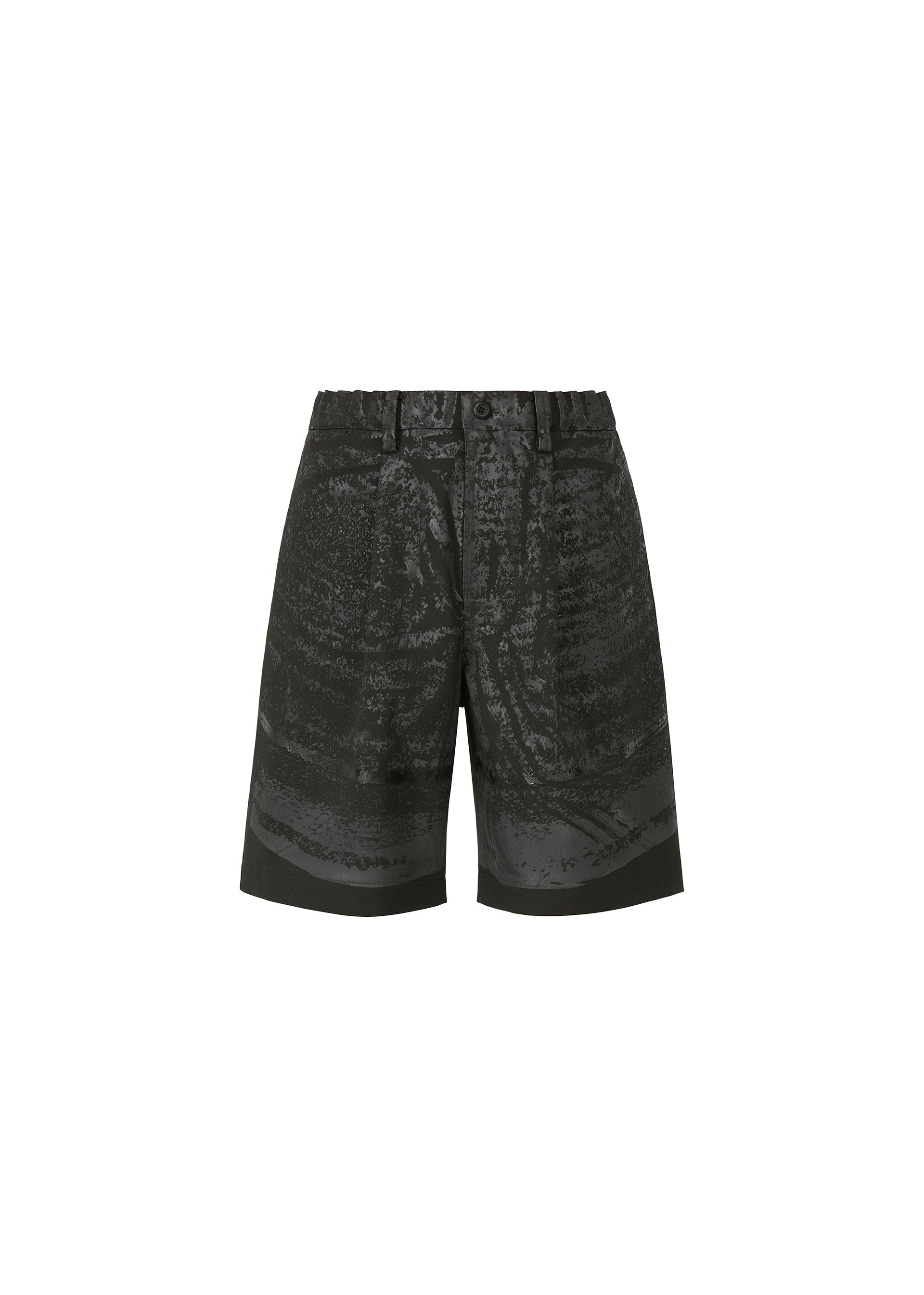 A product shot of the IM MEN KAIYU shorts in black (15).