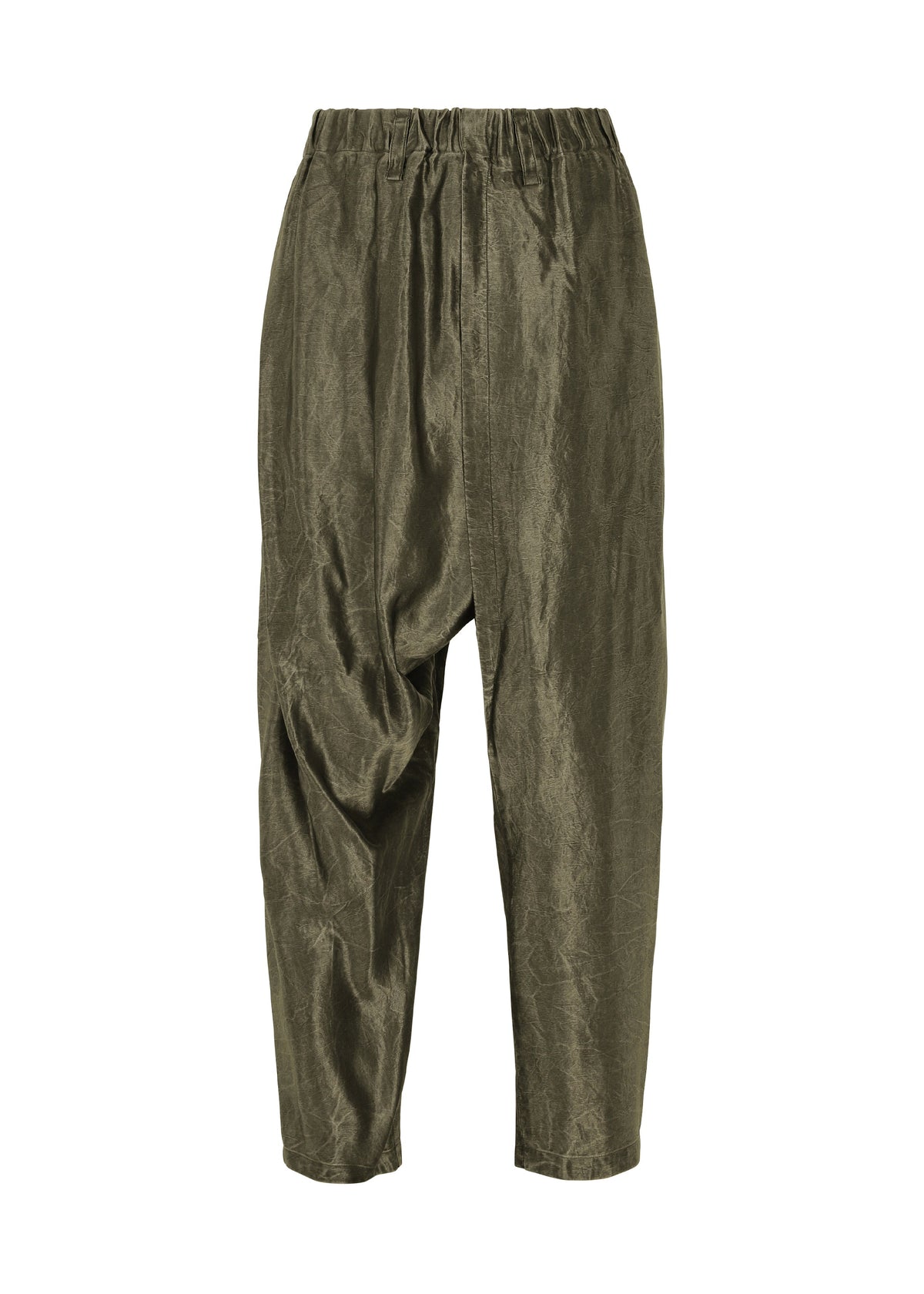 A product shot of the IM MEN SATIN WASH trousers in khaki (65).