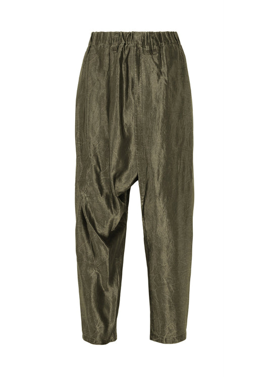 A product shot of the IM MEN SATIN WASH trousers in khaki (65).
