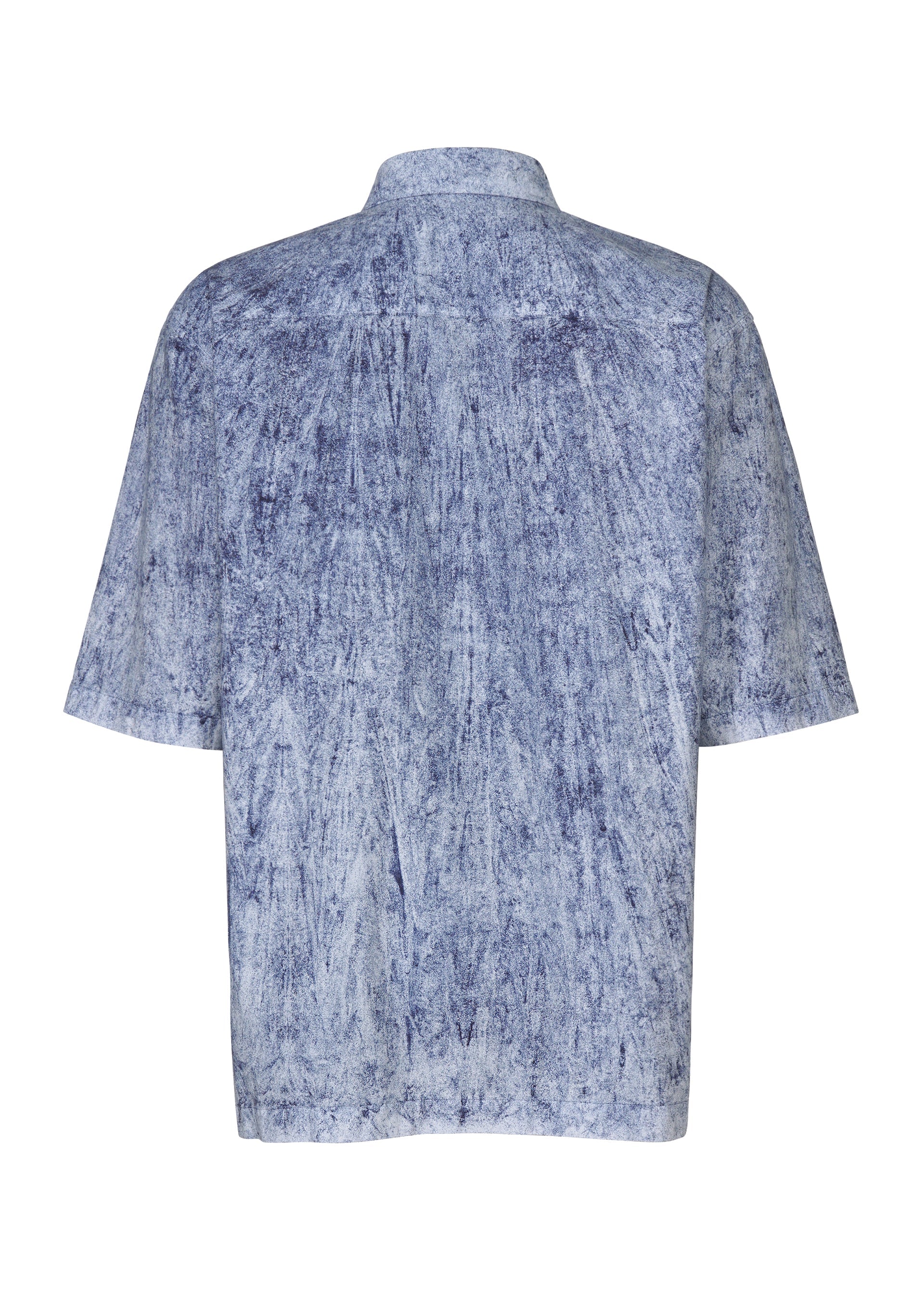 A detail shot of the IM MEN SPEC SHIRT shirt.