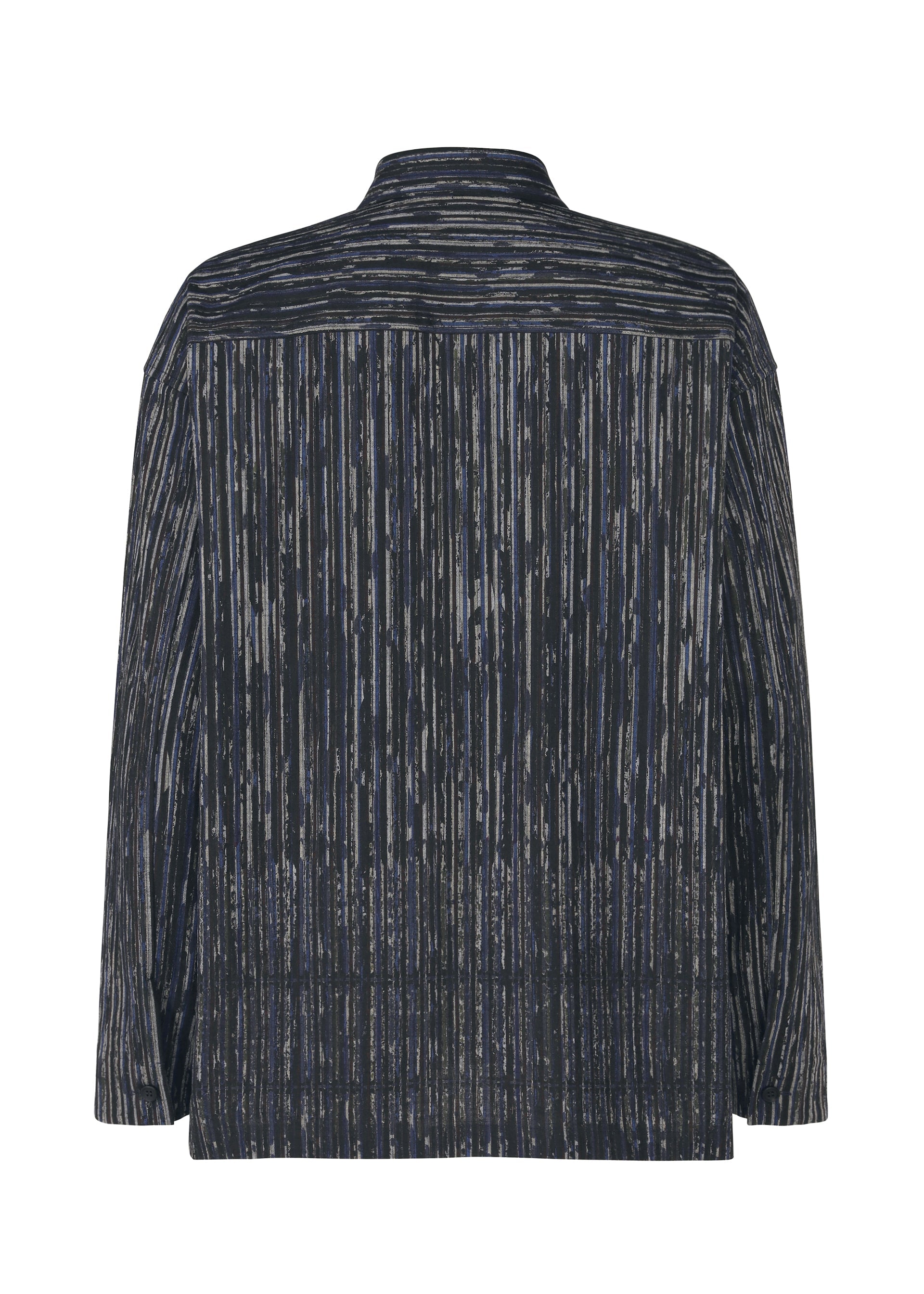 A detail shot of the IM MEN CURVINESS SHIRT shirt.