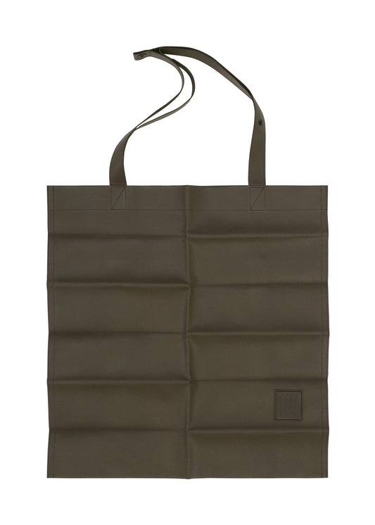 A product shot of the IM MEN PATA PA tote in dark brown.