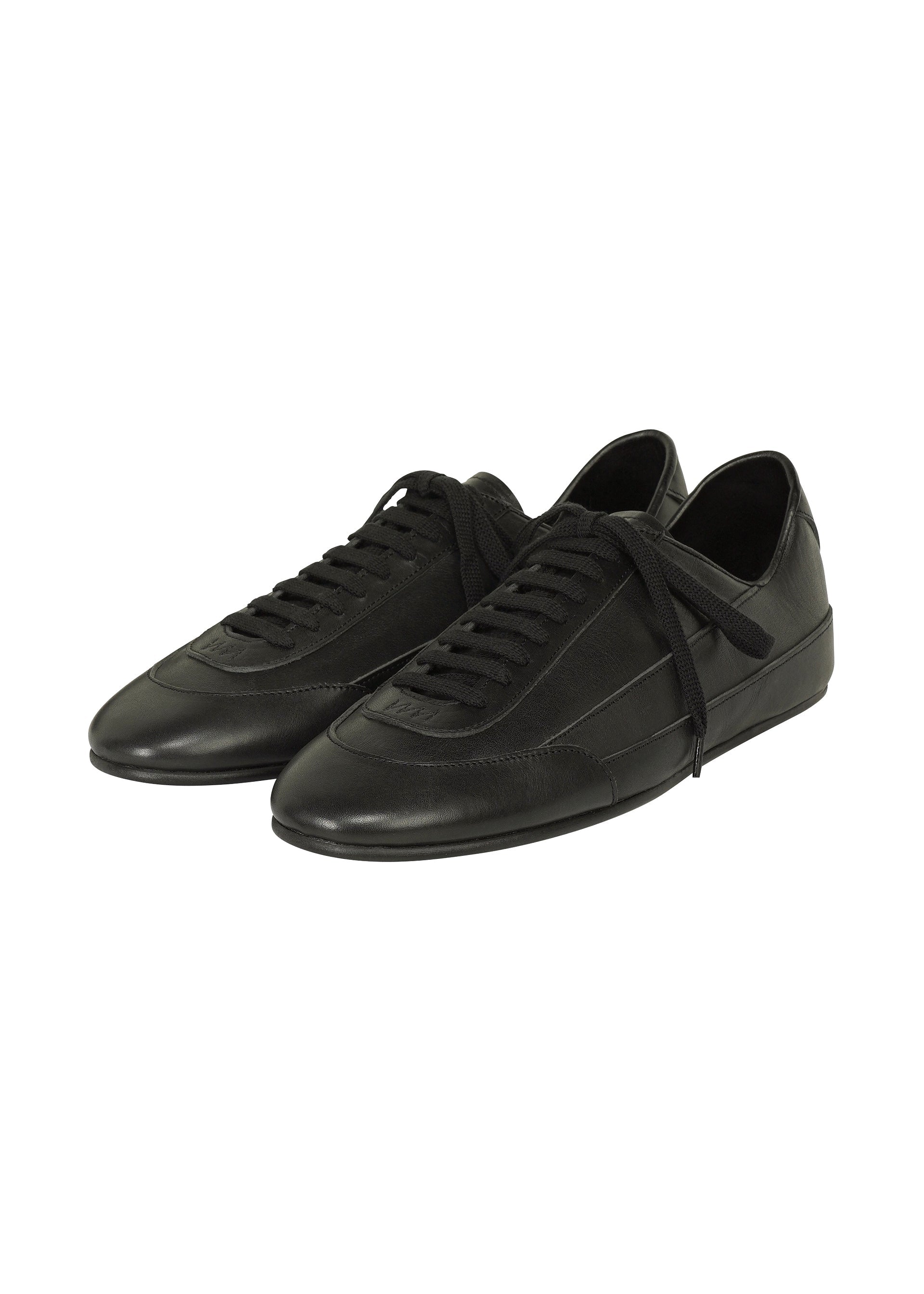 ISSEY MIYAKE Shoes – The official ISSEY MIYAKE ONLINE STORE