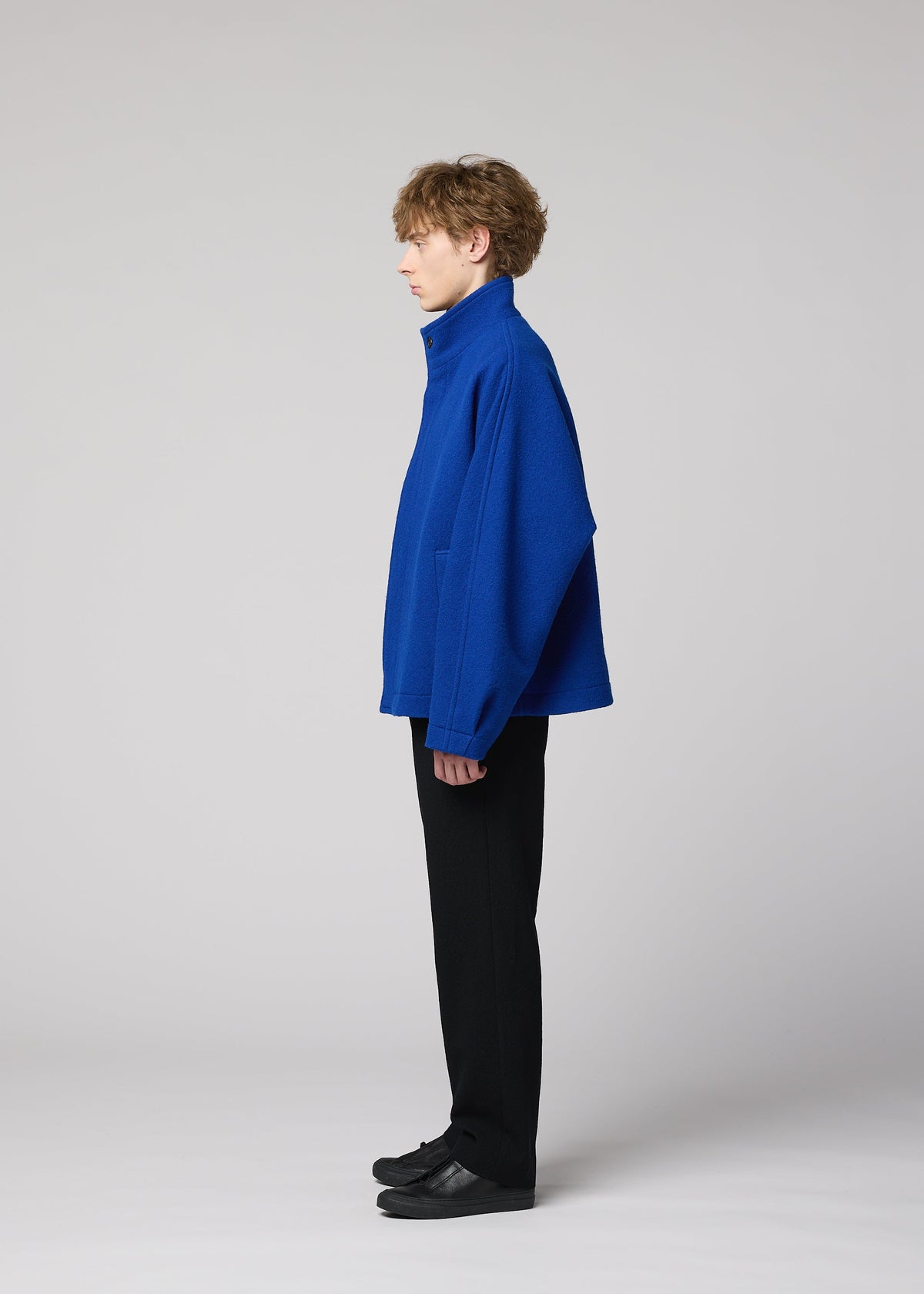 A model wears the IM MEN FULLER WOOL fuller-wool-jacket-blue.