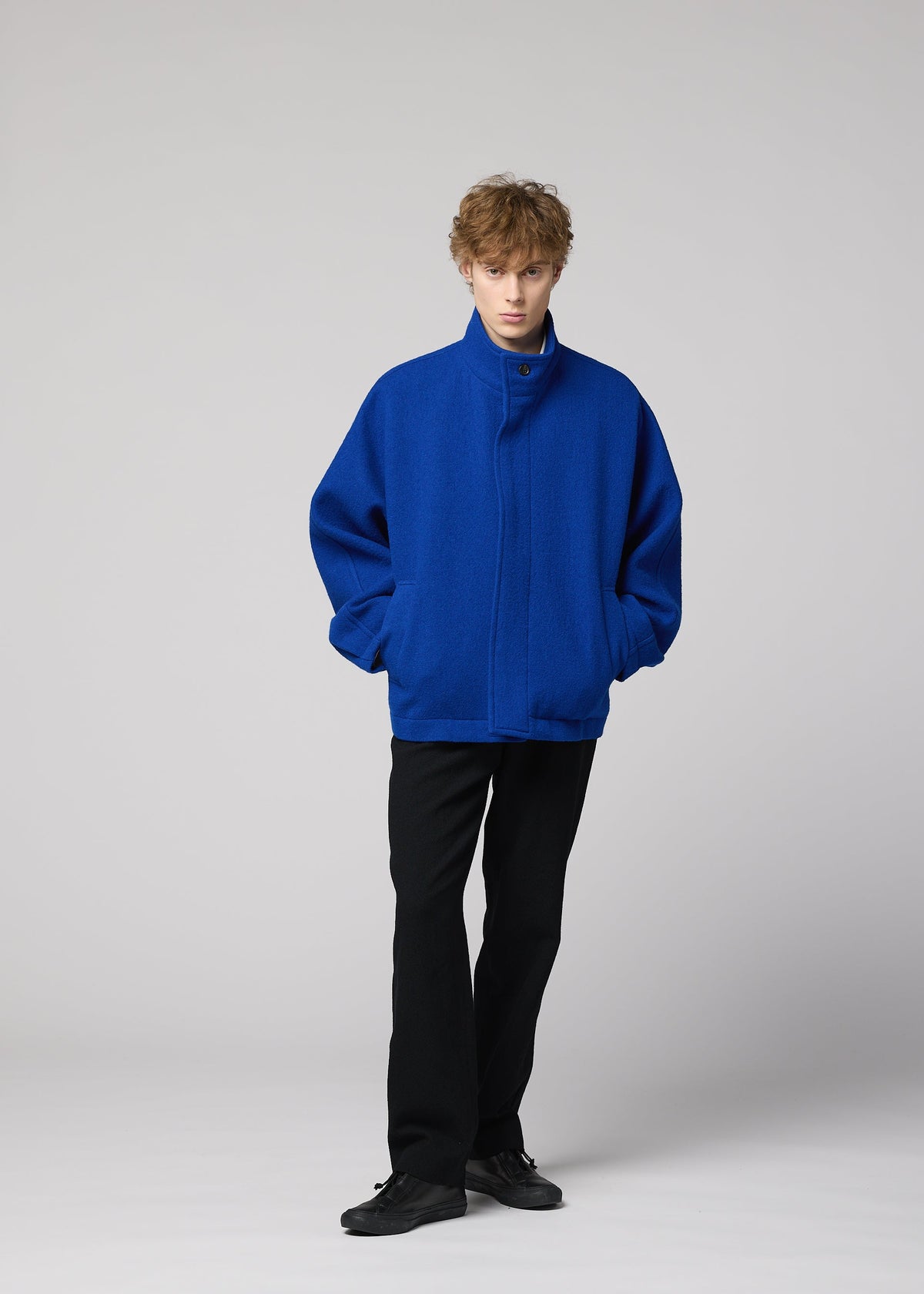 A model wears the IM MEN FULLER WOOL fuller-wool-jacket-blue.