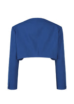 A detail shot of the IM MEN SHRINK WOOL jacket.
