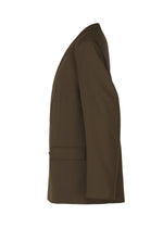 A detail shot of the IM MEN SUAVE jacket.