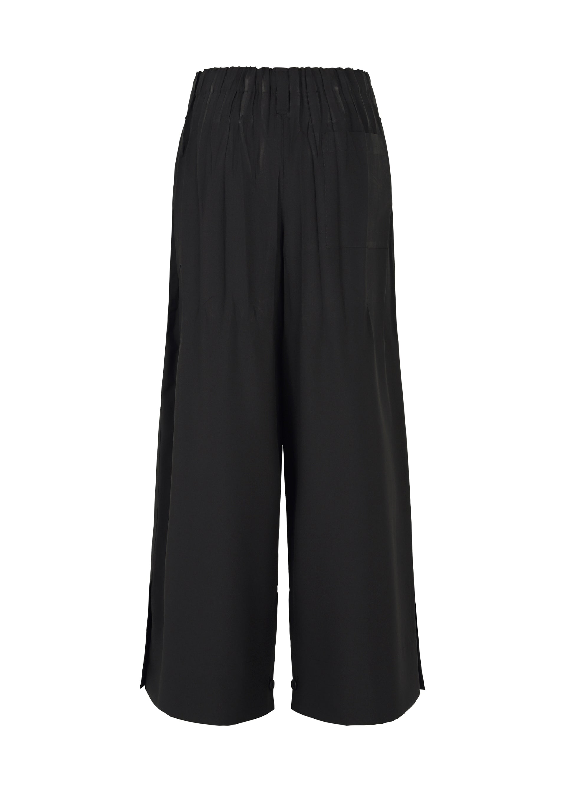 A detail shot of the IM MEN WAFT BLACK trousers.