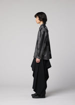 A model wears the IM MEN COMFORT COTTON comfort-cotton-draped-trousers-saxe-blue.