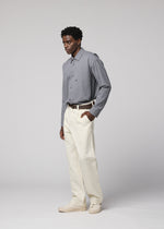 A model wears the IM MEN TOUGH WOOL COTTON tough-wool-cotton-trousers-charcoal-grey.