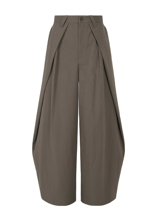 A product shot of the IM MEN OVERLAP trousers in brown.