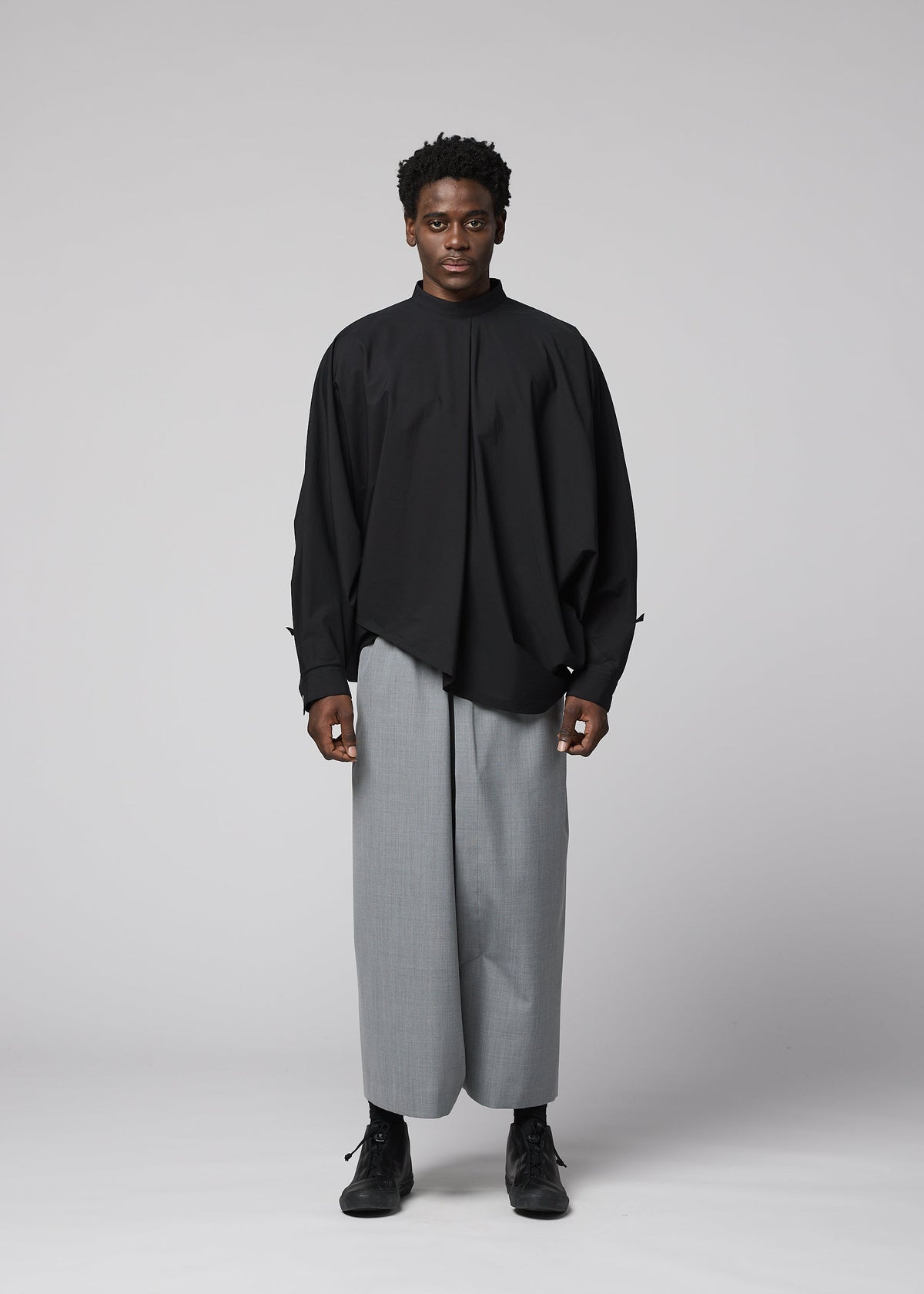 SUAVE Trousers Grey