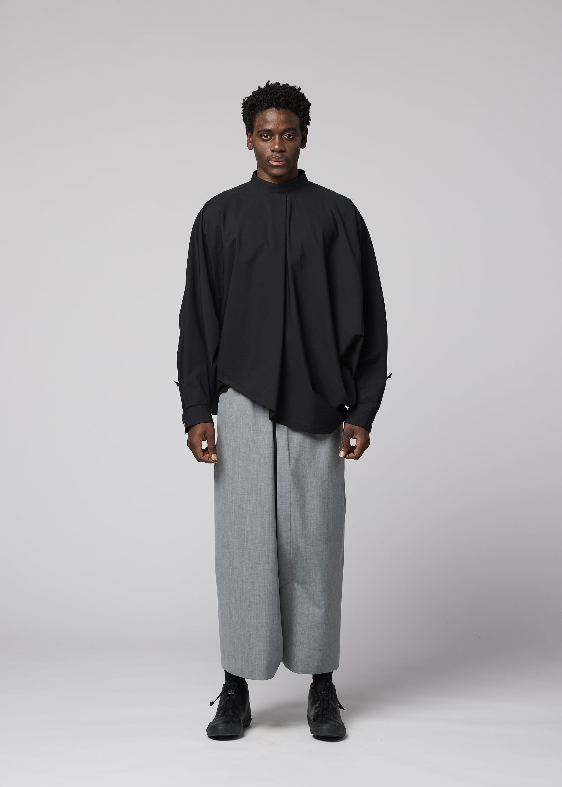 SUAVE Trousers Black