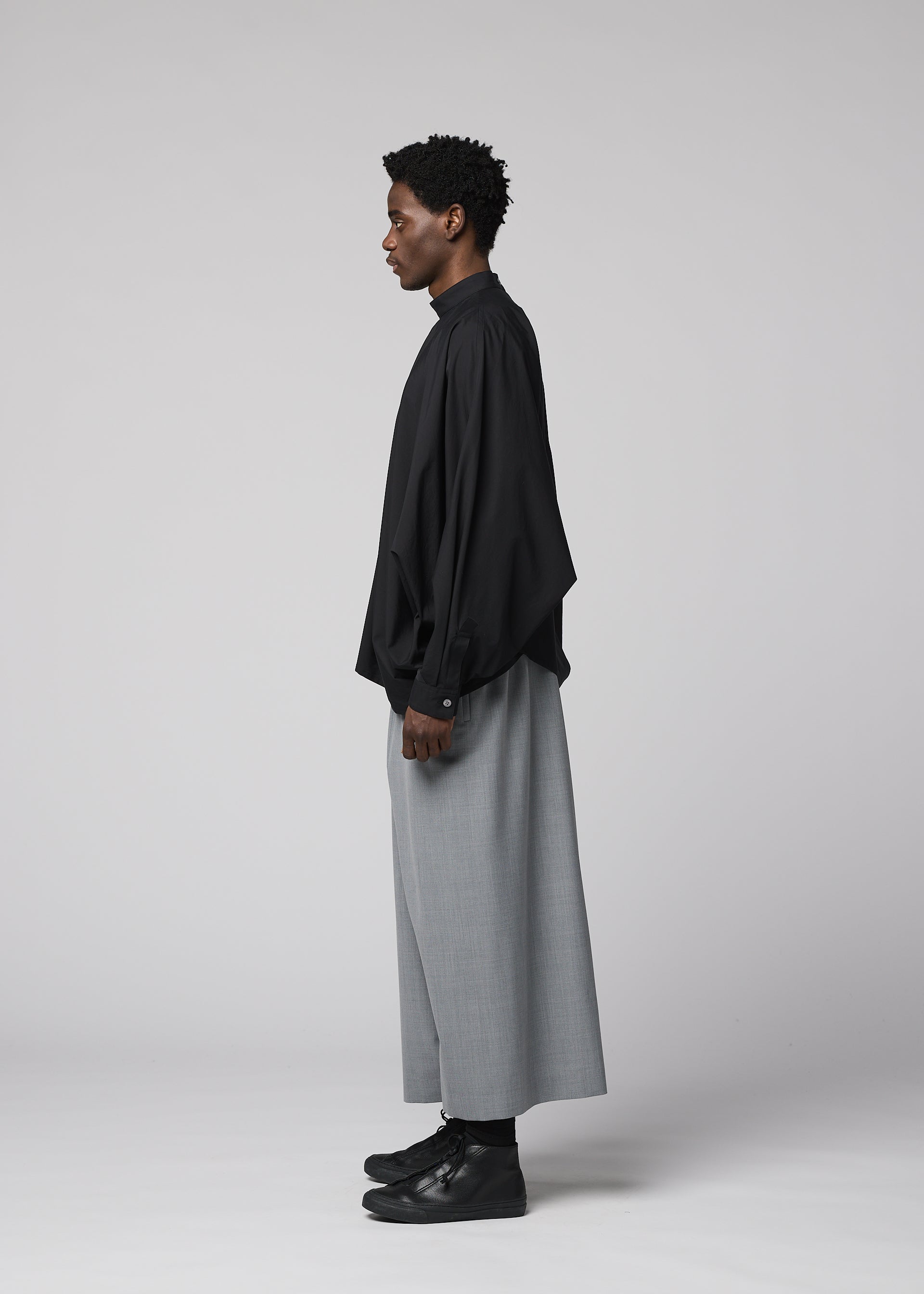 SUAVE Trousers Grey