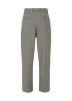 A detail shot of the IM MEN SUAVE trousers.