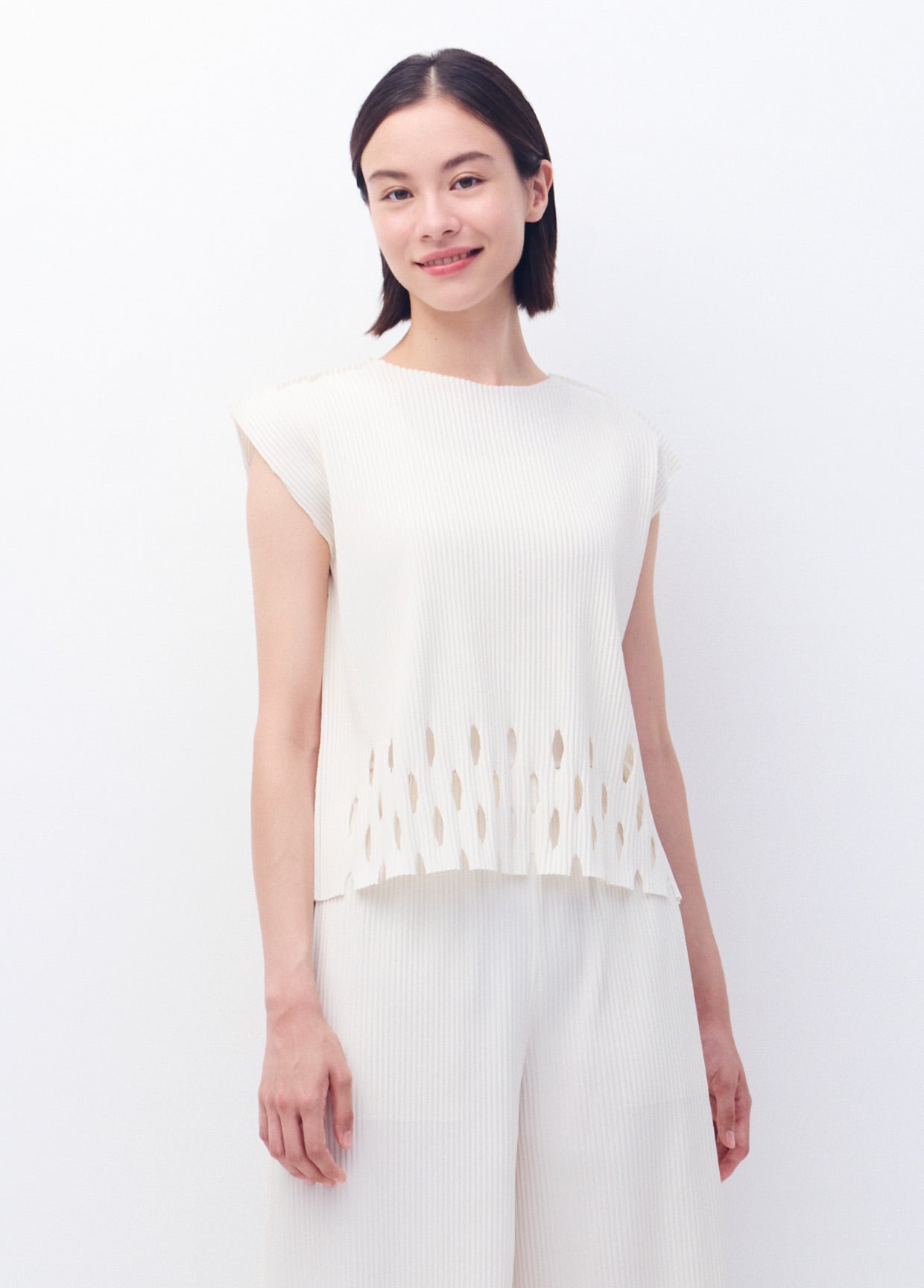 me ISSEY MIYAKE – The official ISSEY MIYAKE ONLINE STORE | ISSEY