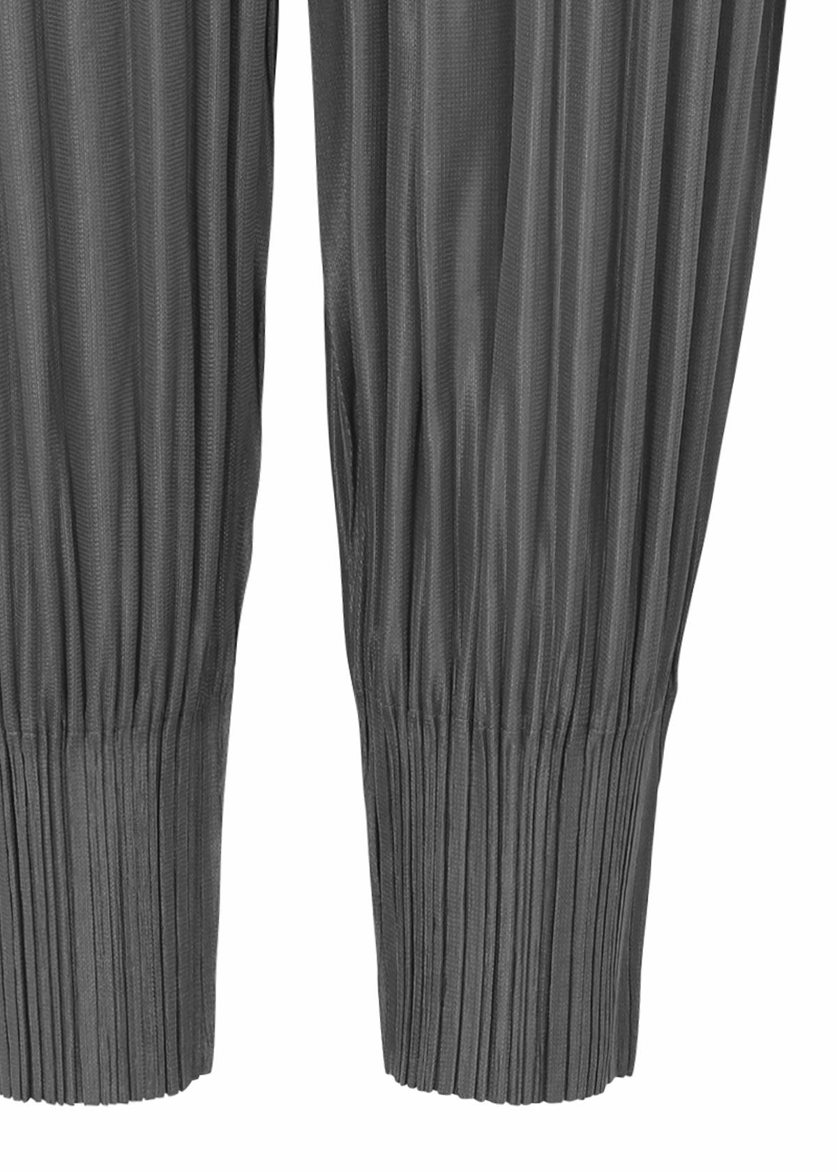 FLUFFY BASICS Trousers Black – The official ISSEY MIYAKE ONLINE