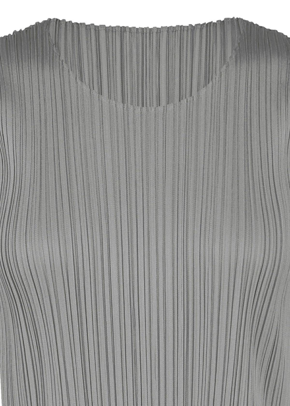 PLEATS PLEASE イッセイミヤケ　タンクトップ/ベスト(黒、サイズ３) BASICS Vest Top Black – The official ISSEY MIYAKE ONLINE STORE