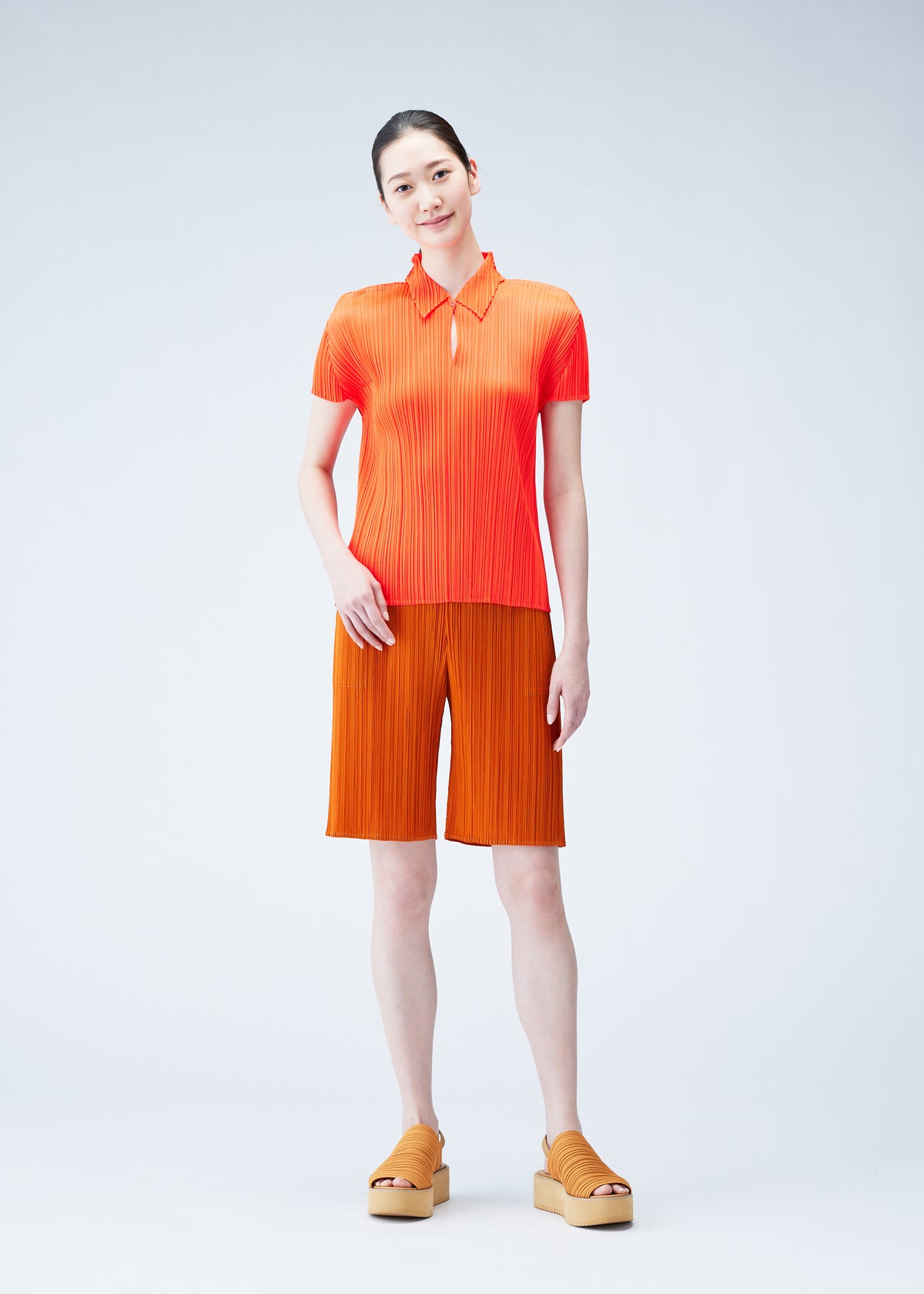 MONTHLY COLORS : APRIL Shorts Black Pepper