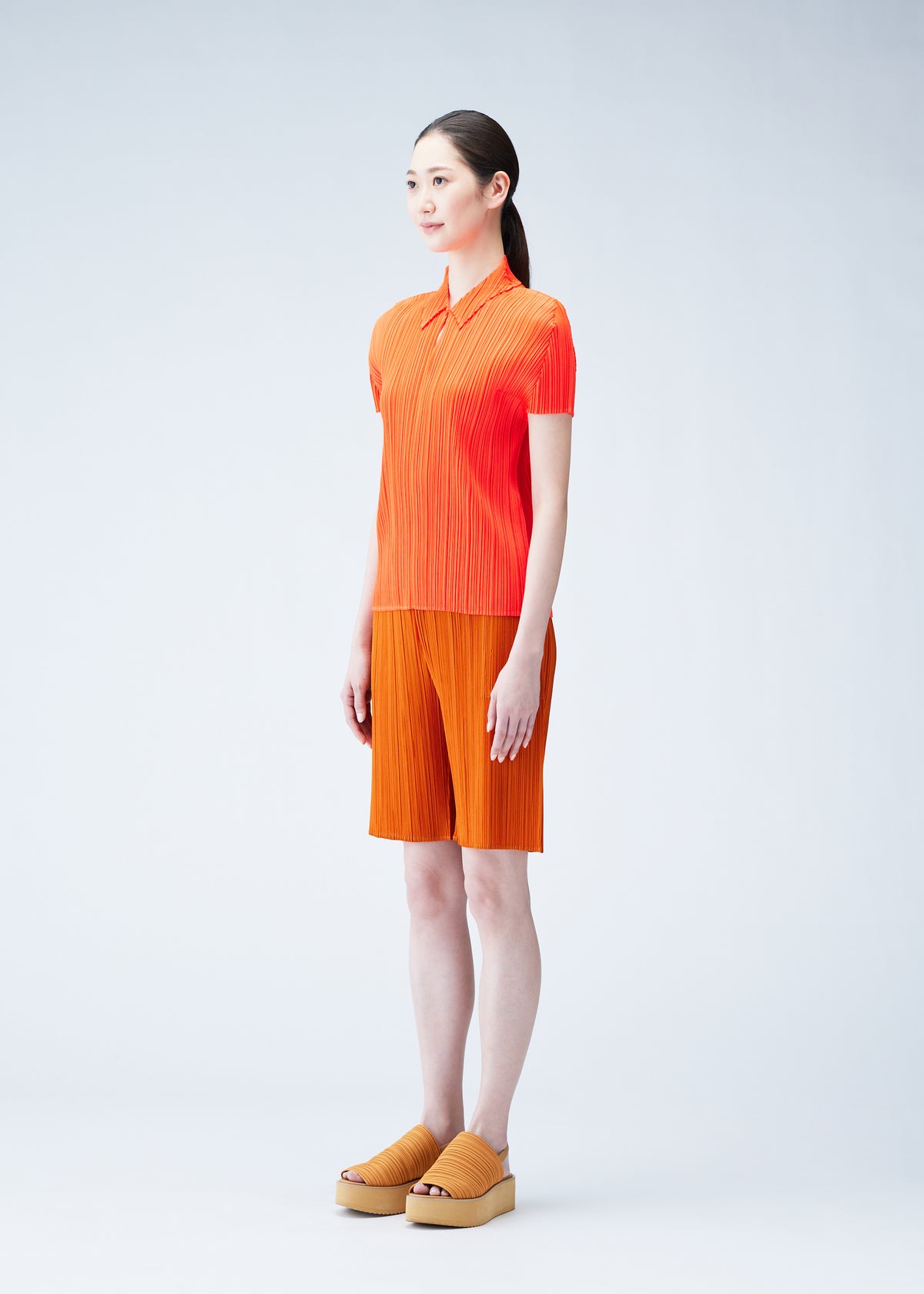 MONTHLY COLORS : APRIL Shorts Black Pepper