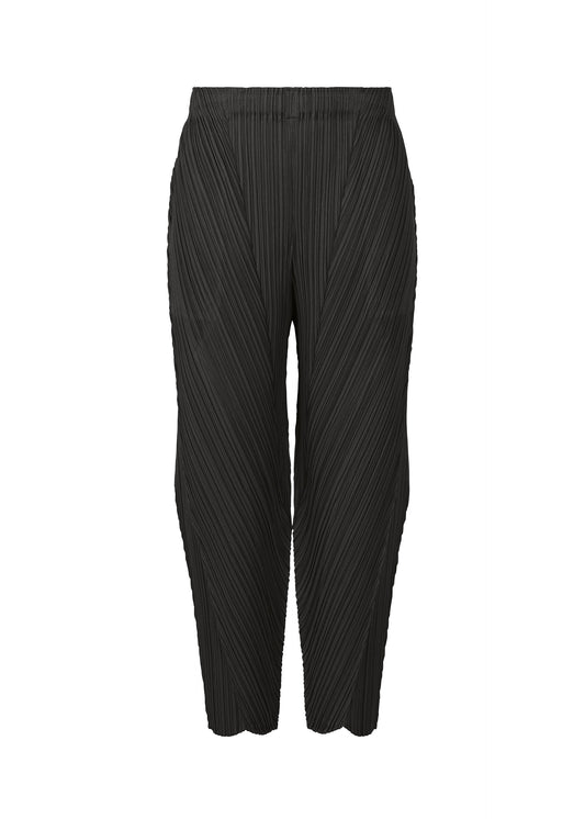 A product shot of the PLEATS PLEASE ISSEY MIYAKE POWAN trousers in black (15).