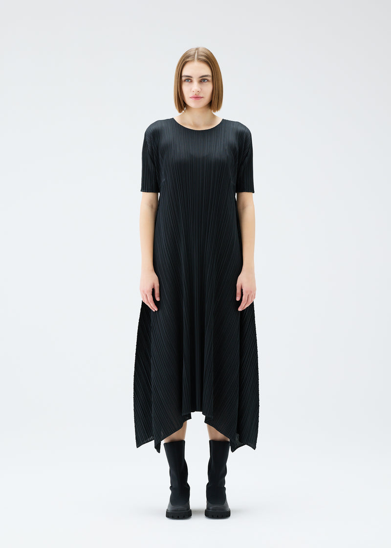 EFFICIENT SQUARE Dress Black