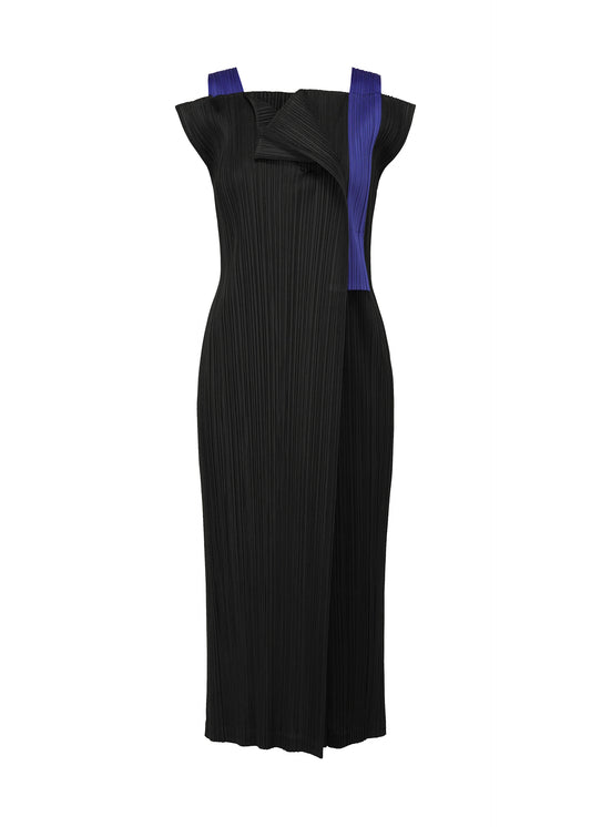 A product shot of the PLEATS PLEASE ISSEY MIYAKE  COMET dress in black (15)