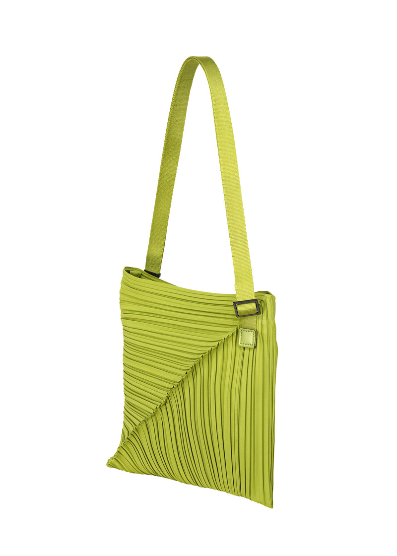 DIAGONAL PLEATS BAG Bag Black