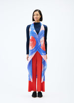 A model wears the PLEATS PLEASE ISSEY MIYAKE BACKLIGHT vest.