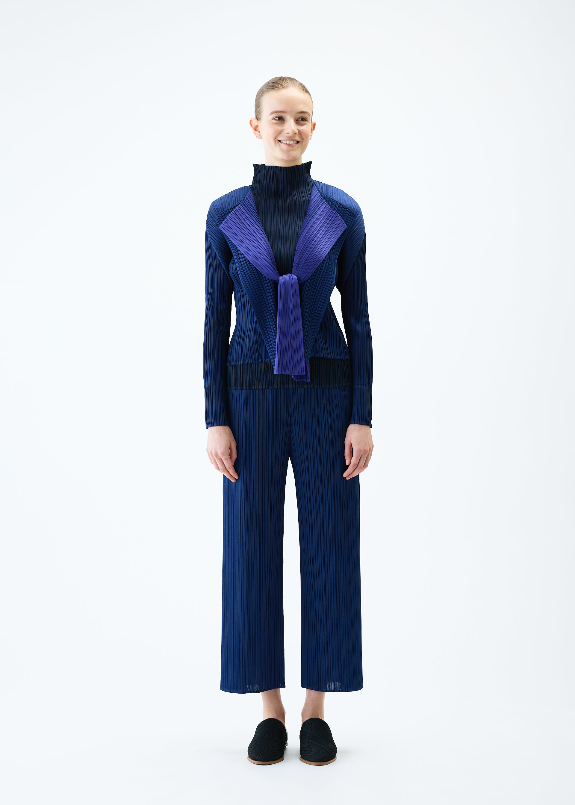 MERRY BICOLOR Front Tie Cardigan Black – The official ISSEY MIYAKE