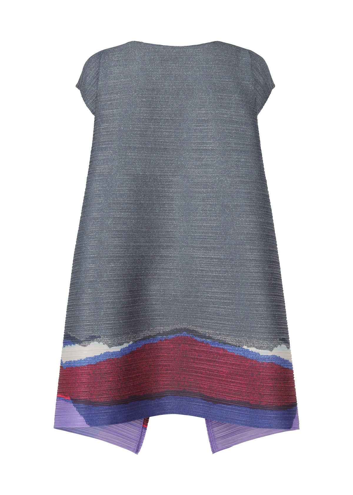 A detail shot of the PLEATS PLEASE ISSEY MIYAKE GRAINY COLORS tunic.