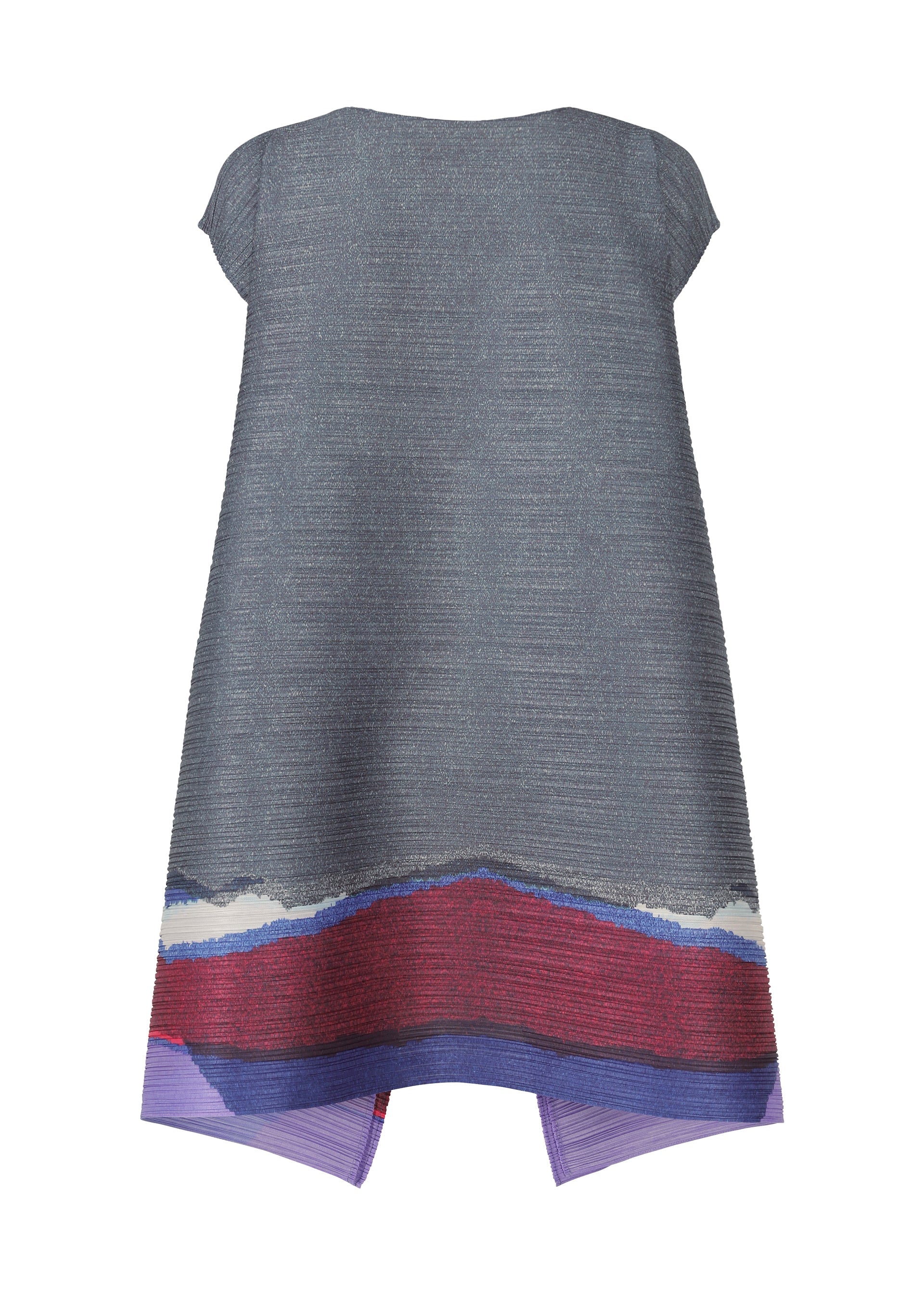 A detail shot of the PLEATS PLEASE ISSEY MIYAKE GRAINY COLORS tunic.