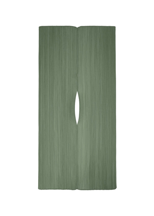 A product shot of the PLEATS PLEASE ISSEY MIYAKE MADAME T JUNE stole in .