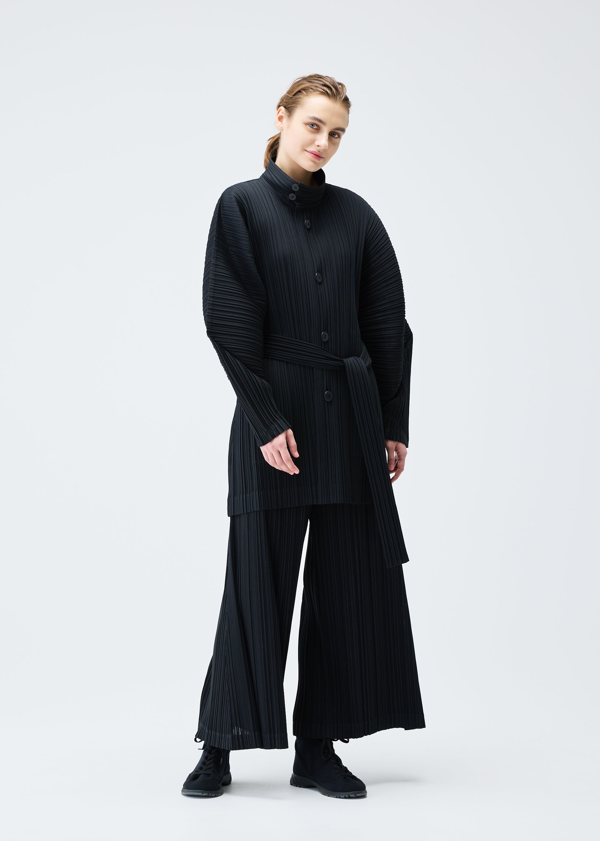 WOOL PLEATS Coat Black – The official ISSEY MIYAKE ONLINE STORE
