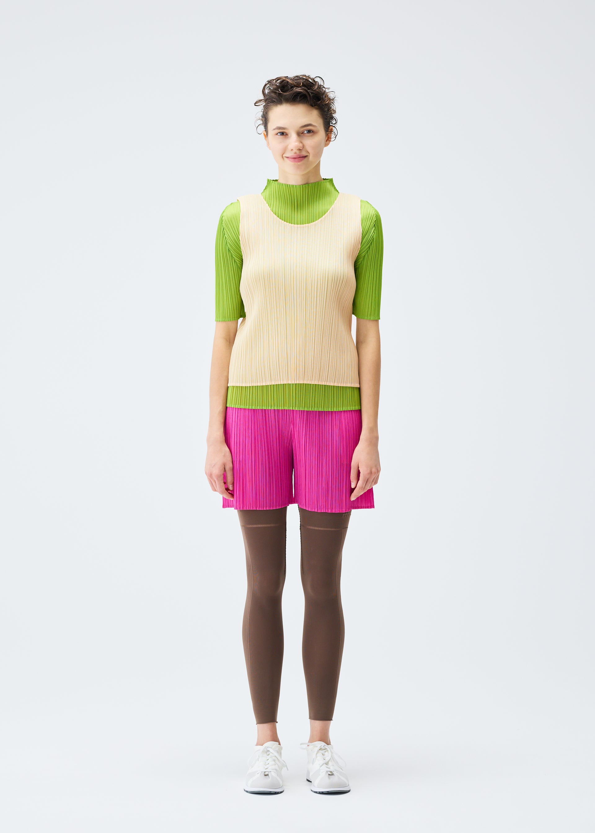 LUCID PLEATS Shorts Bright Pink