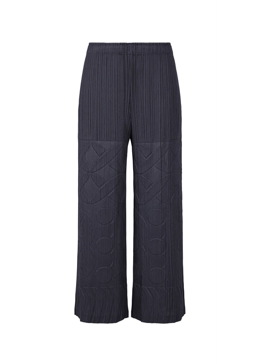 A product shot of the PLEATS PLEASE ISSEY MIYAKE TUNE clothing in navy (75).