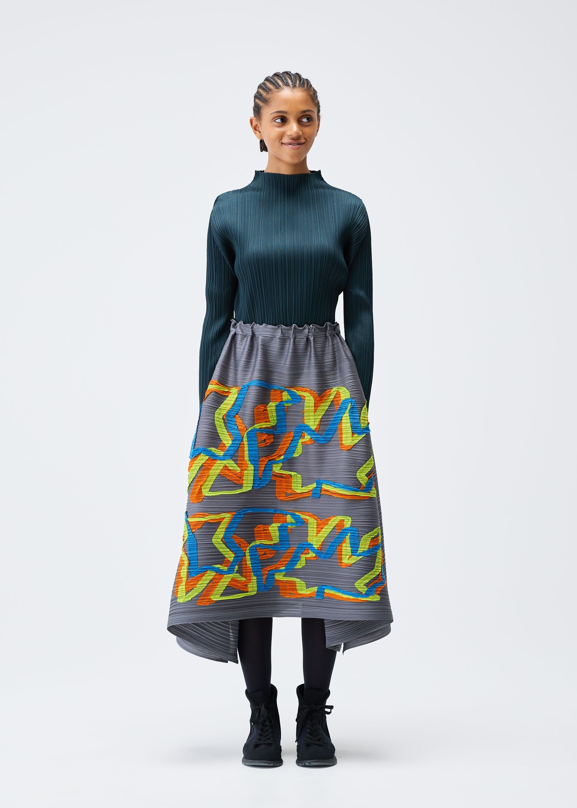 ISSEY MIYAKE Skirts – The official ISSEY MIYAKE ONLINE STORE