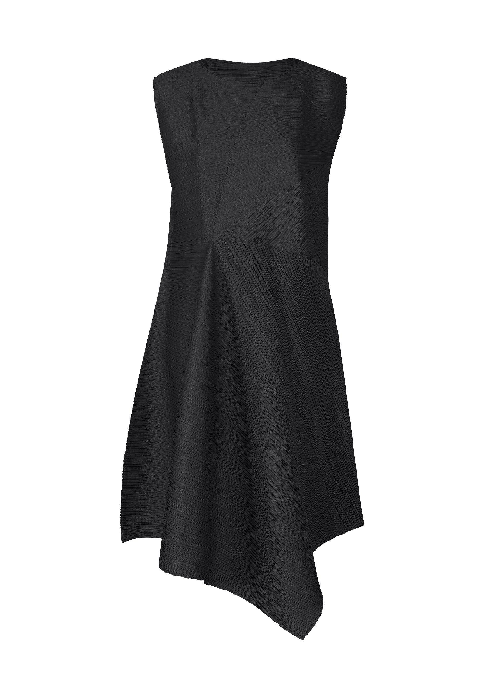 A product shot of the PLEATS PLEASE ISSEY MIYAKE SPIN dress in black (15).