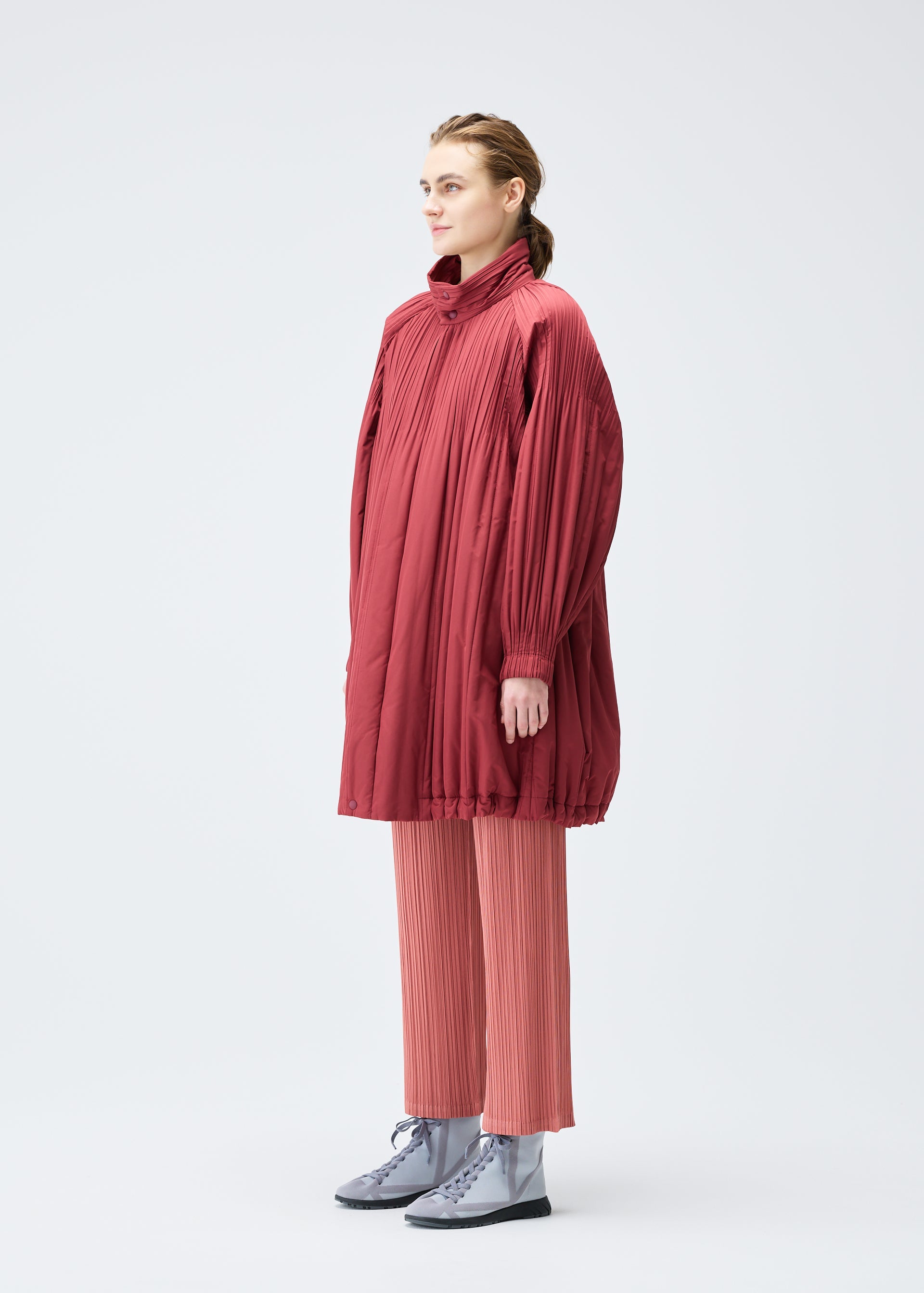 PADDED PLEATS COAT Voluminous Coat Brown Red – The official ISSEY