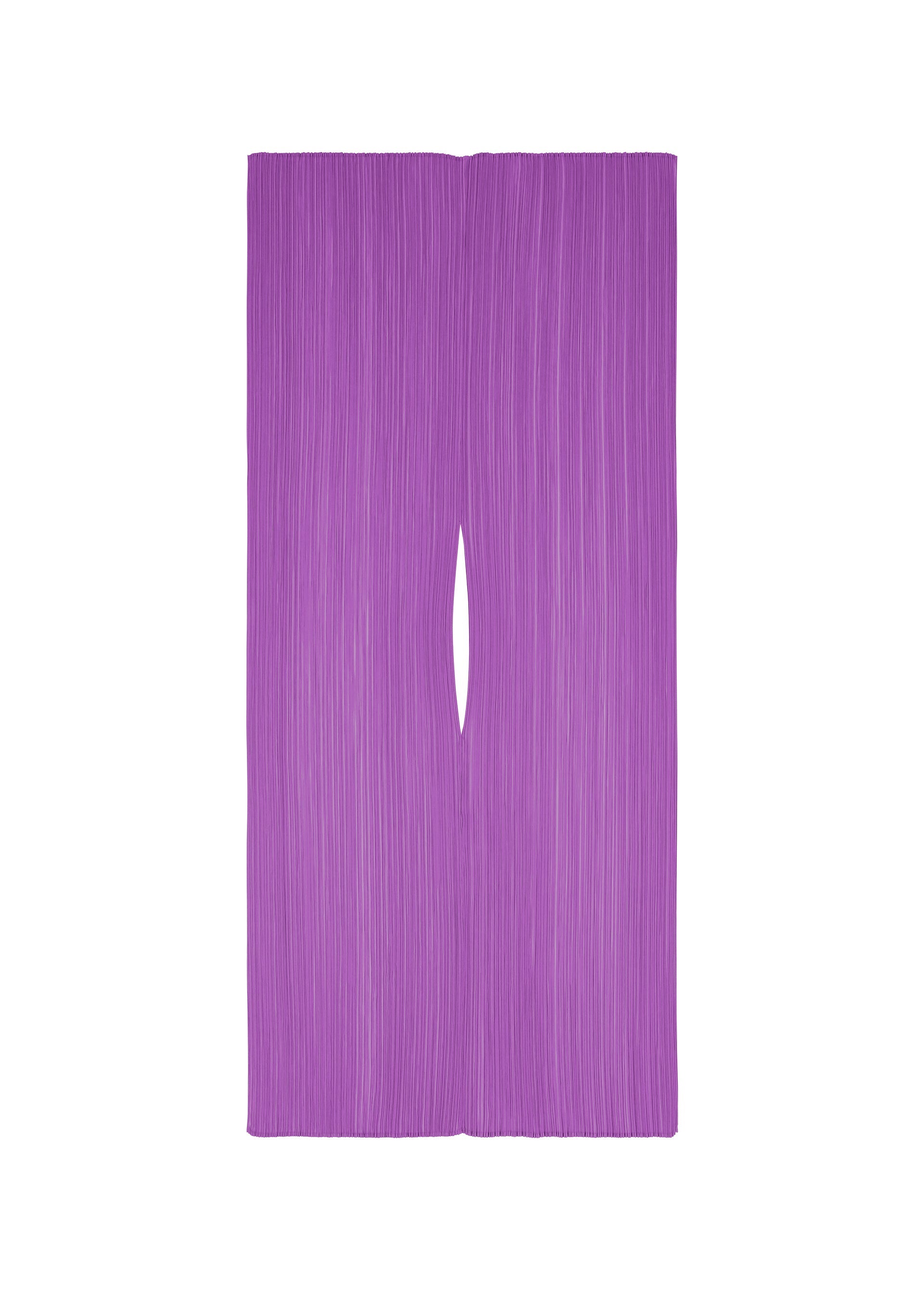A product shot of the PLEATS PLEASE ISSEY MIYAKE MADAME T AUGUST stole in light purple (80).